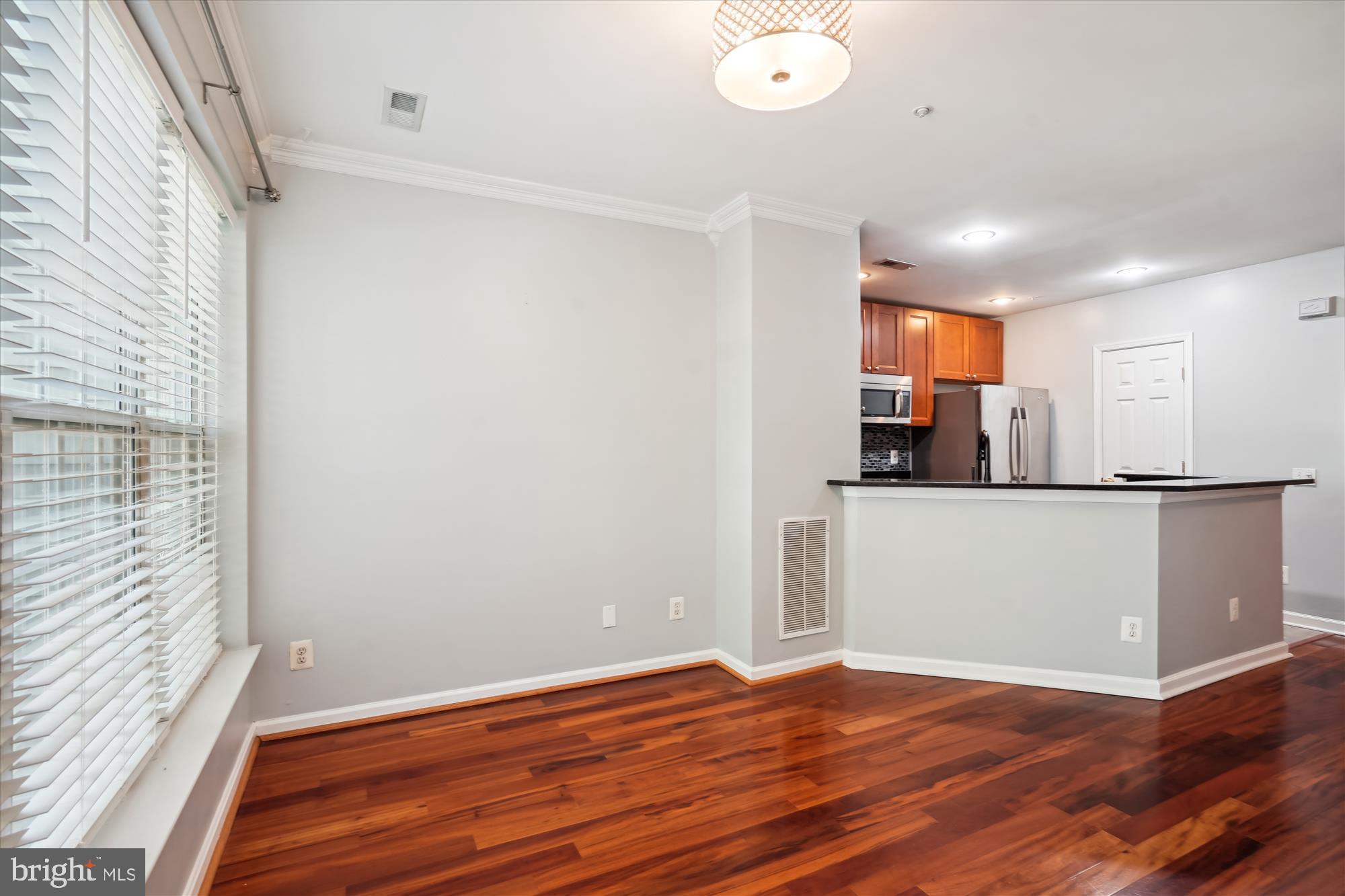 DOMINION STATION CONDOMINIUM - Residential Lease