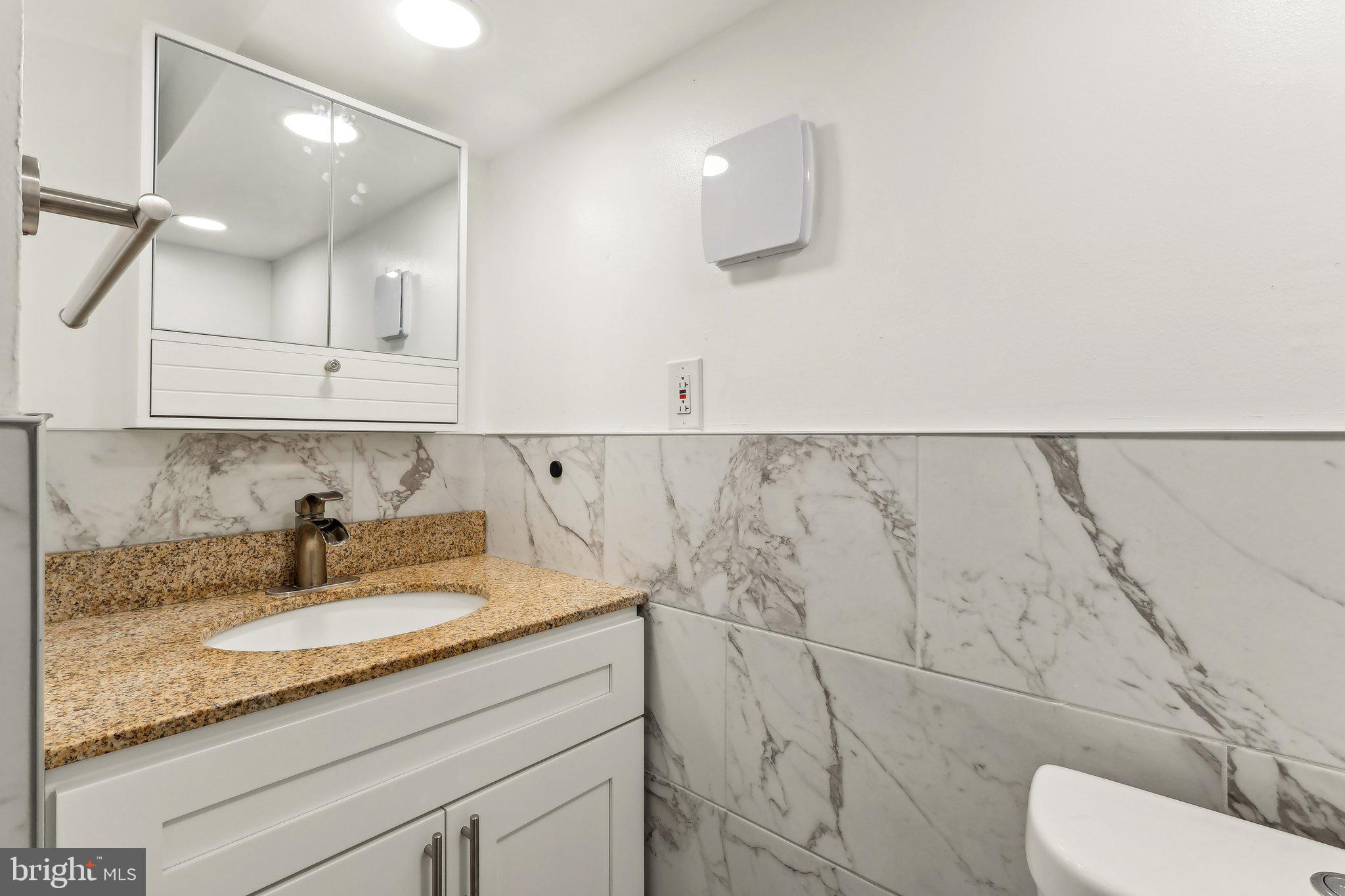 ROSLYN - Residential