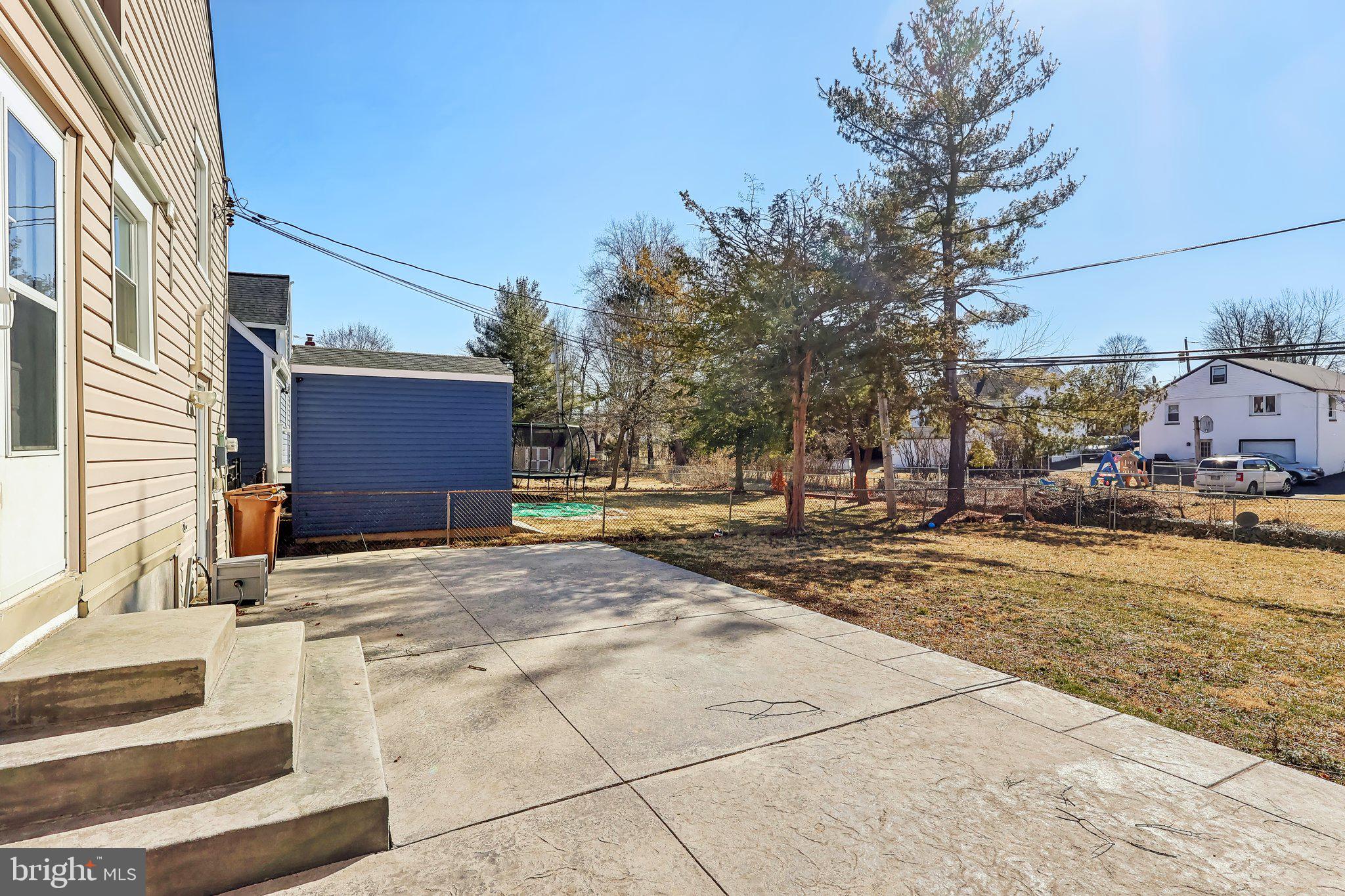 ROSLYN - Residential