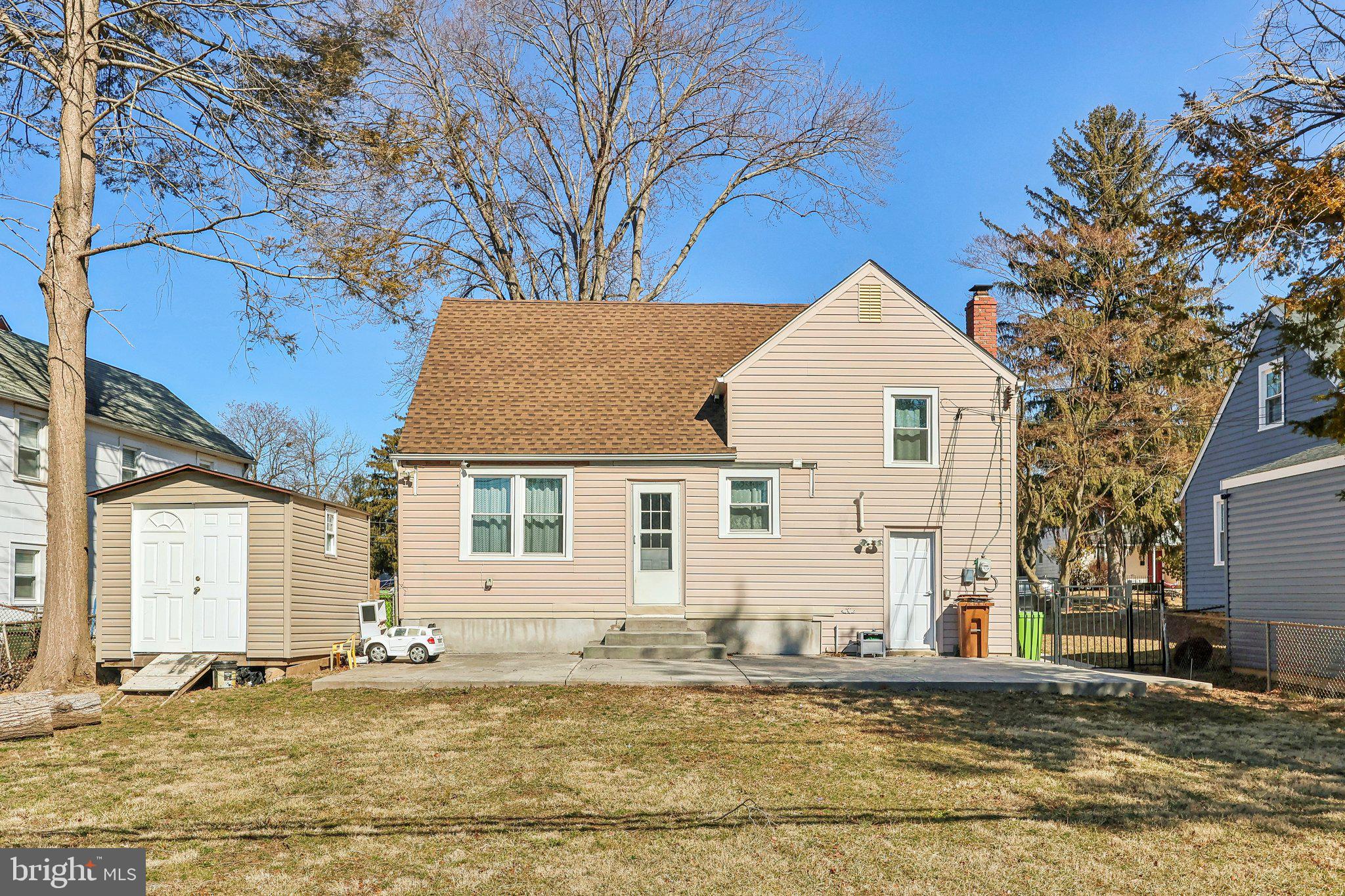 ROSLYN - Residential