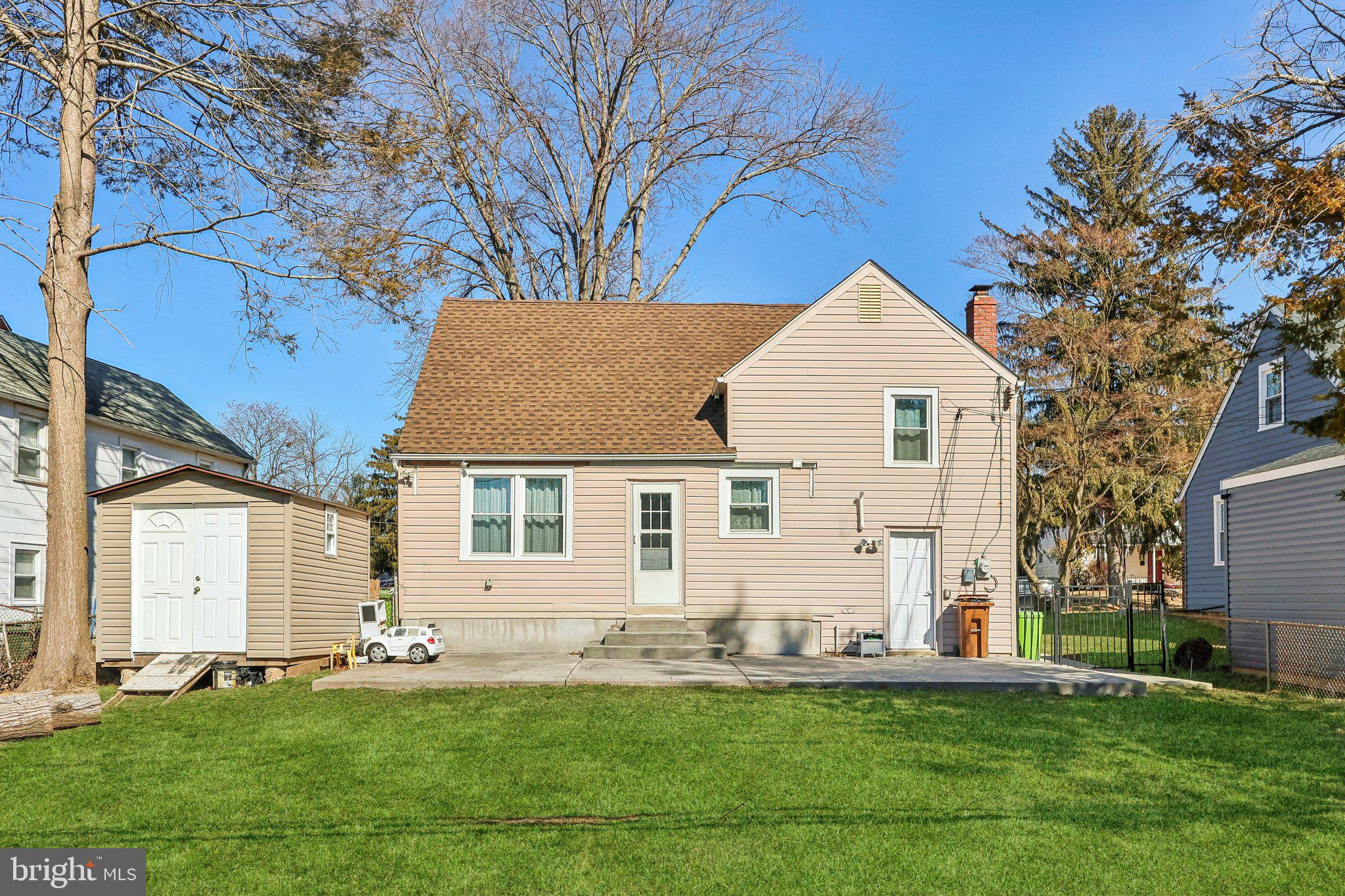 ROSLYN - Residential