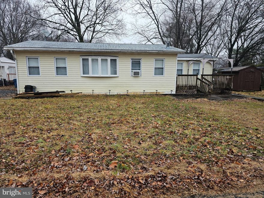 Spacious weekend/vacation getaway! This property is located in Indian Acres Campground which is restricted to 150 days a year no more than 100 consecutive days (not a full time residence). Park model with addition gives plenty of space for friends and family. Gated community offers a huge pool, children's pool, boat ramp, lake, two ponds, convenience store, and so much more. Come check out all this community has to offer.