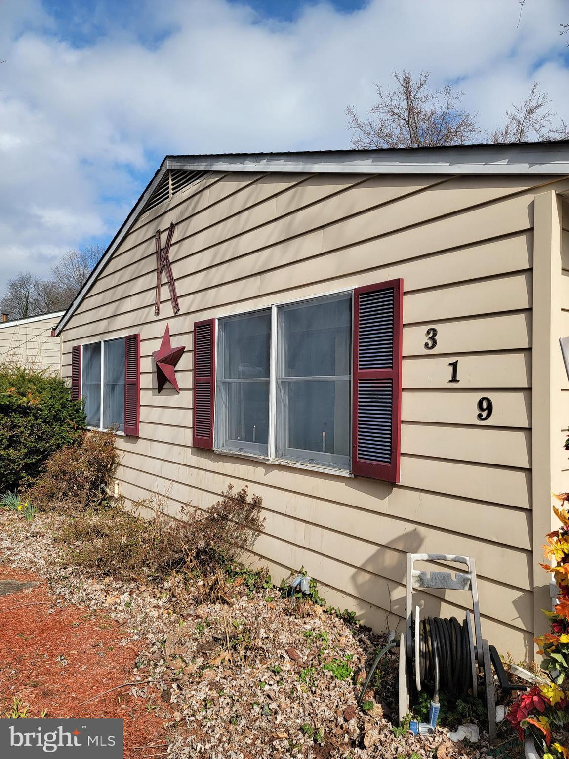 CATONSVILLE KNOLLS - Residential