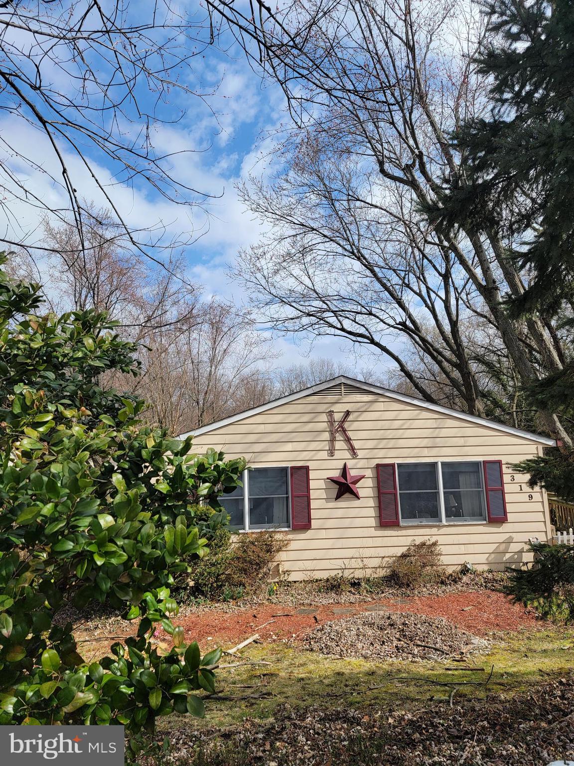 CATONSVILLE KNOLLS - Residential