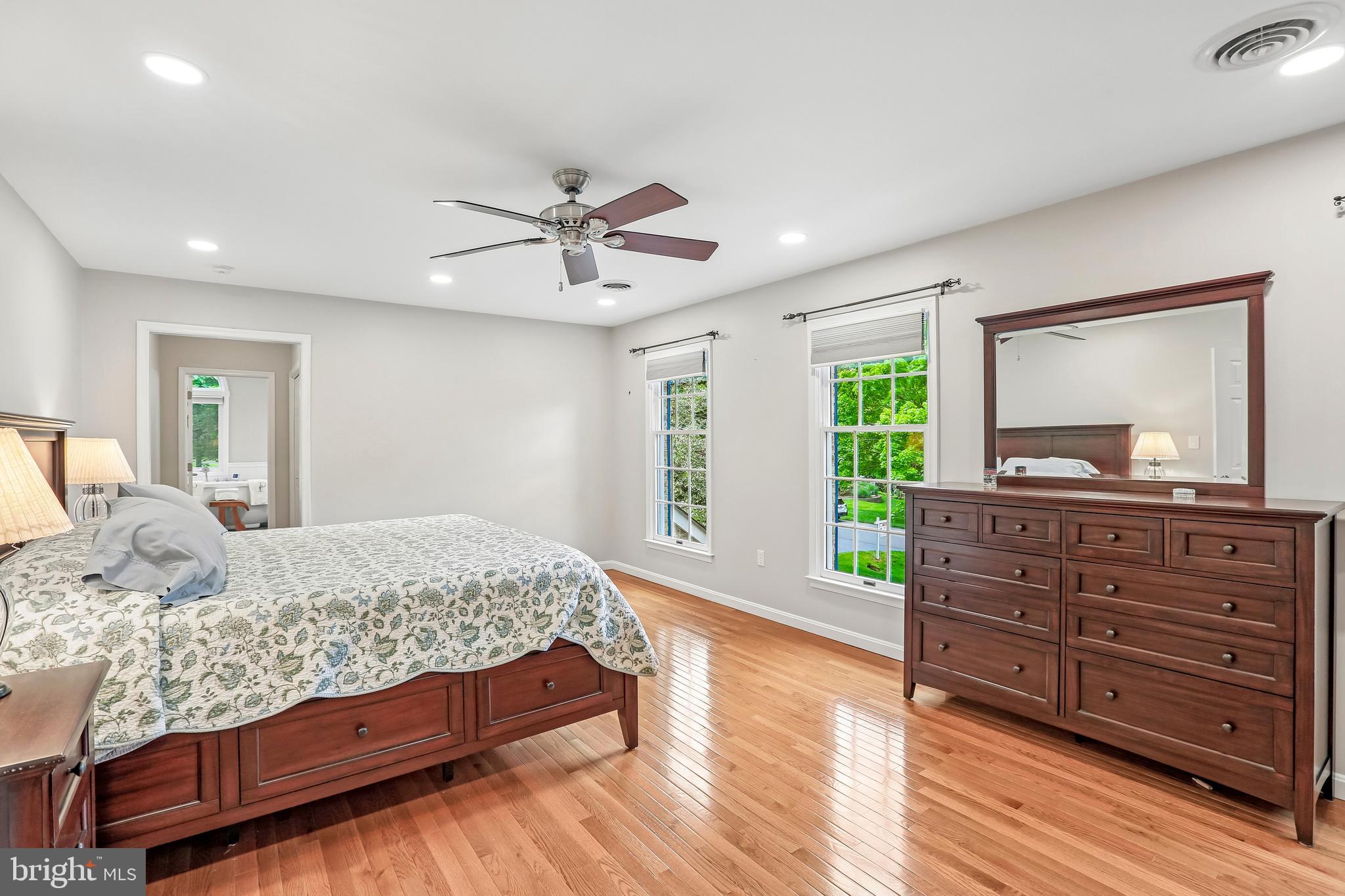 BELLE CHASE - Residential
