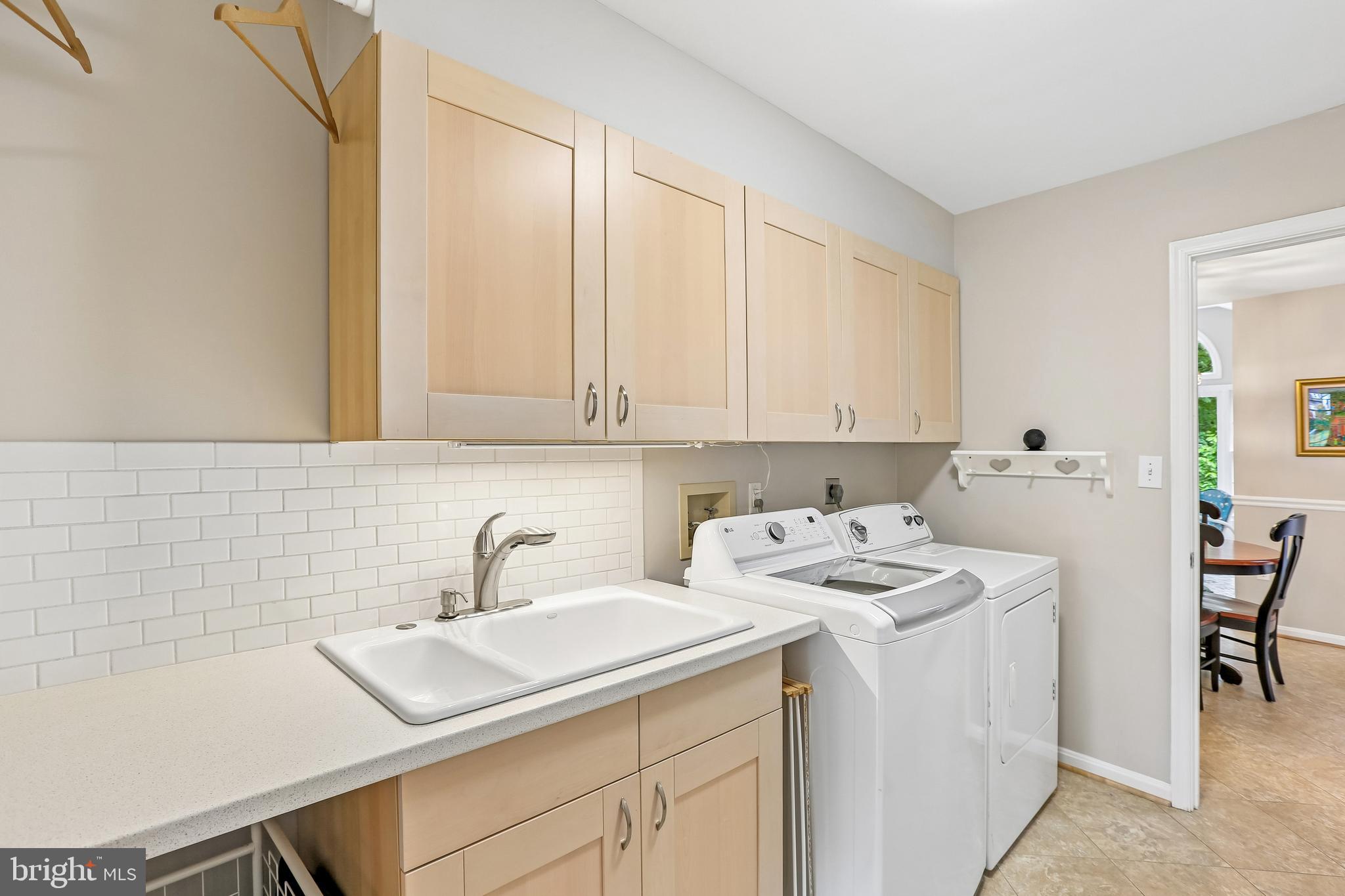 BELLE CHASE - Residential