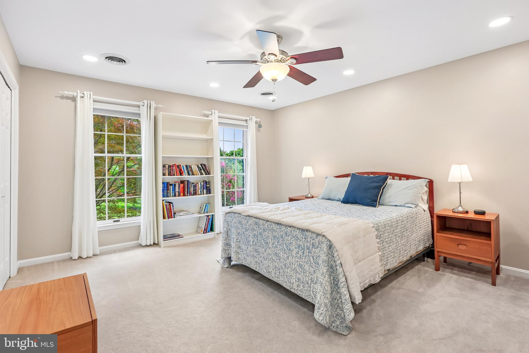 BELLE CHASE - Residential
