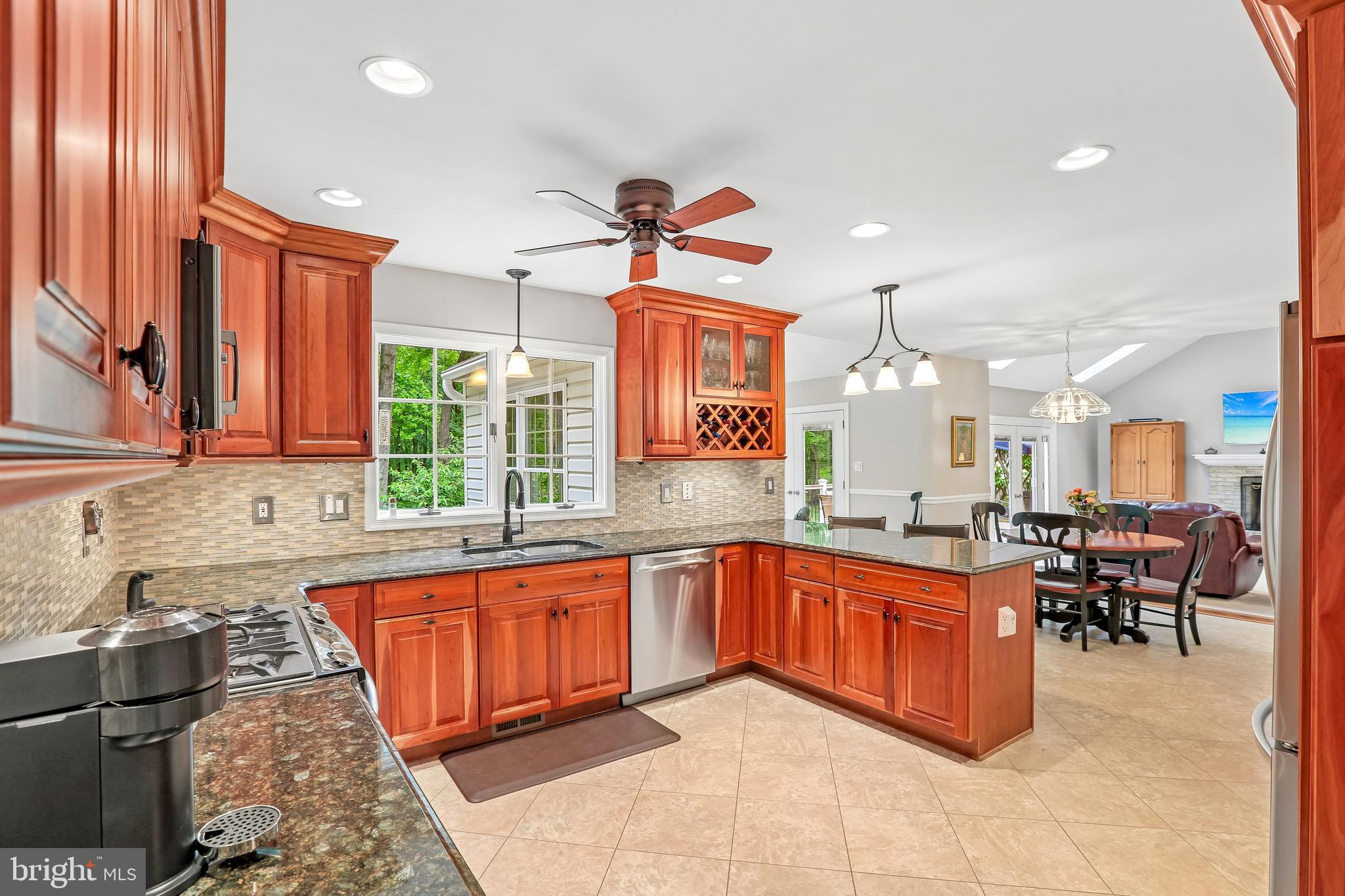 BELLE CHASE - Residential