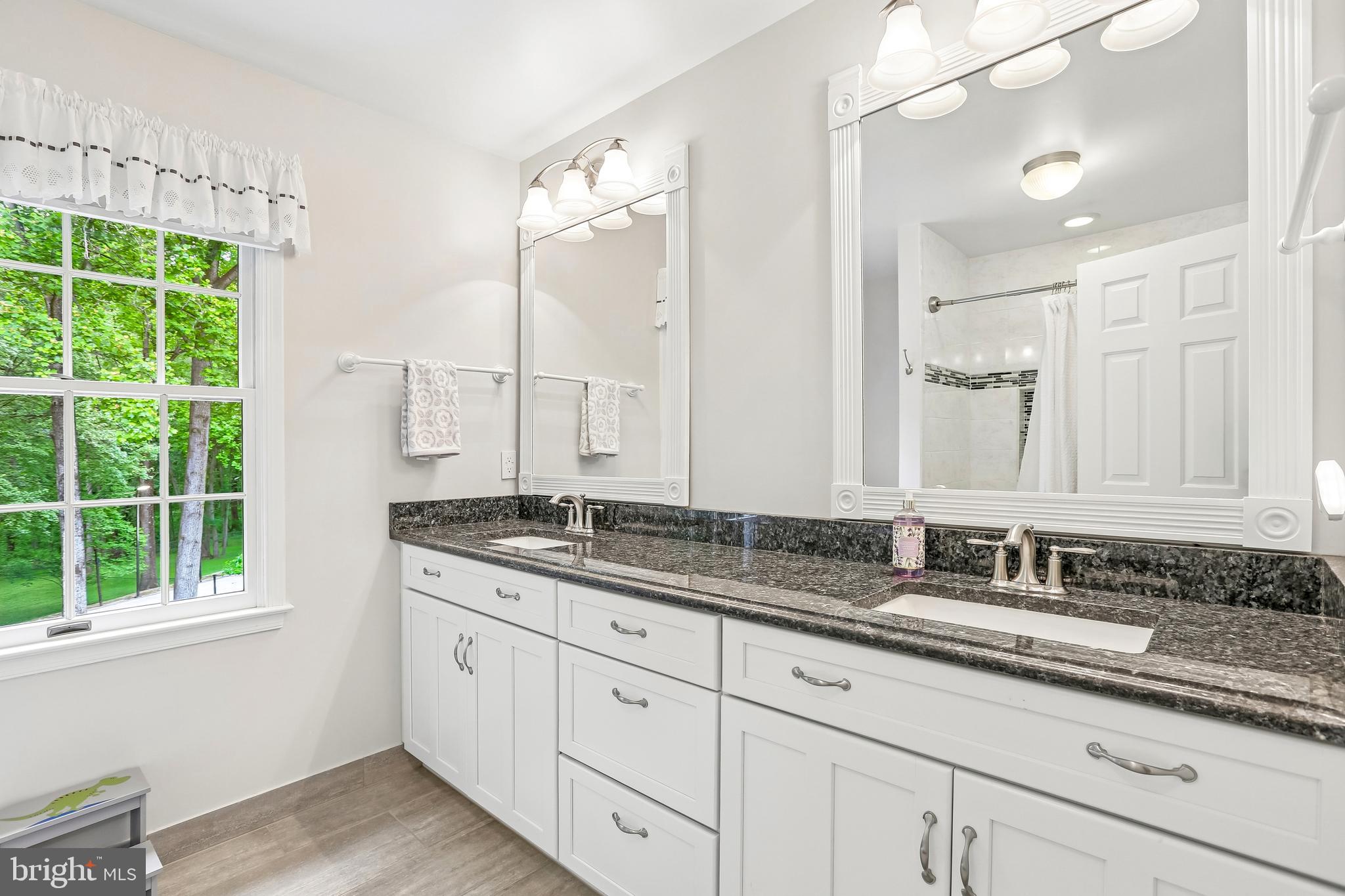 BELLE CHASE - Residential