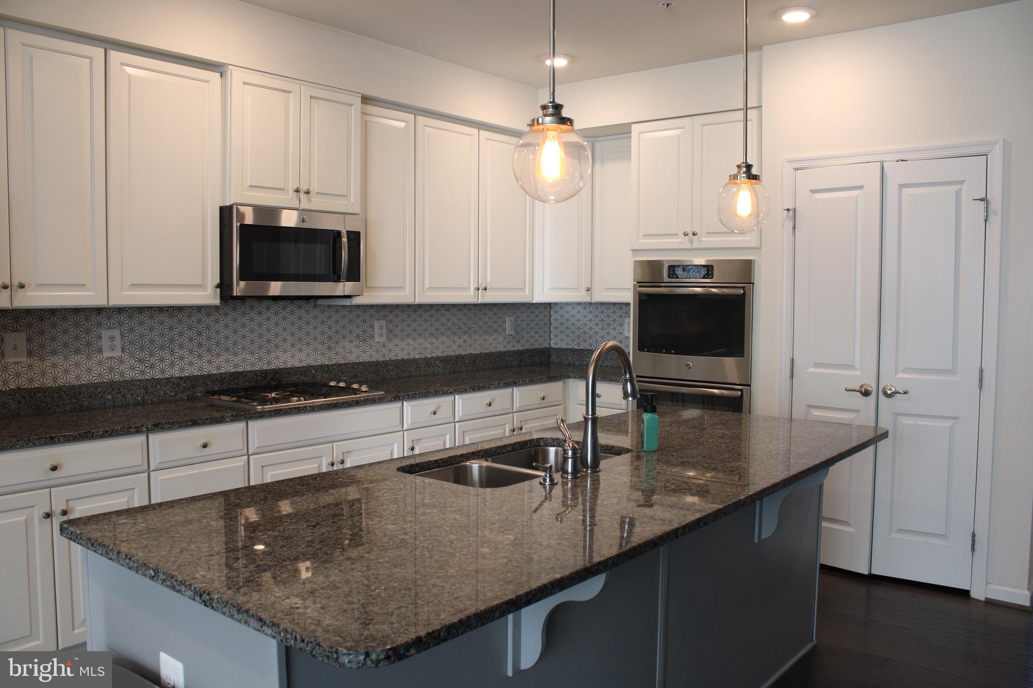 PINEY ORCHARD - Residential