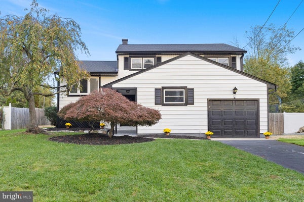 9 THORNTOWN LN, BORDENTOWN, NJ 08505 - Image fd4c9383b143f09bb09b18ffb143ad2f/1368120104