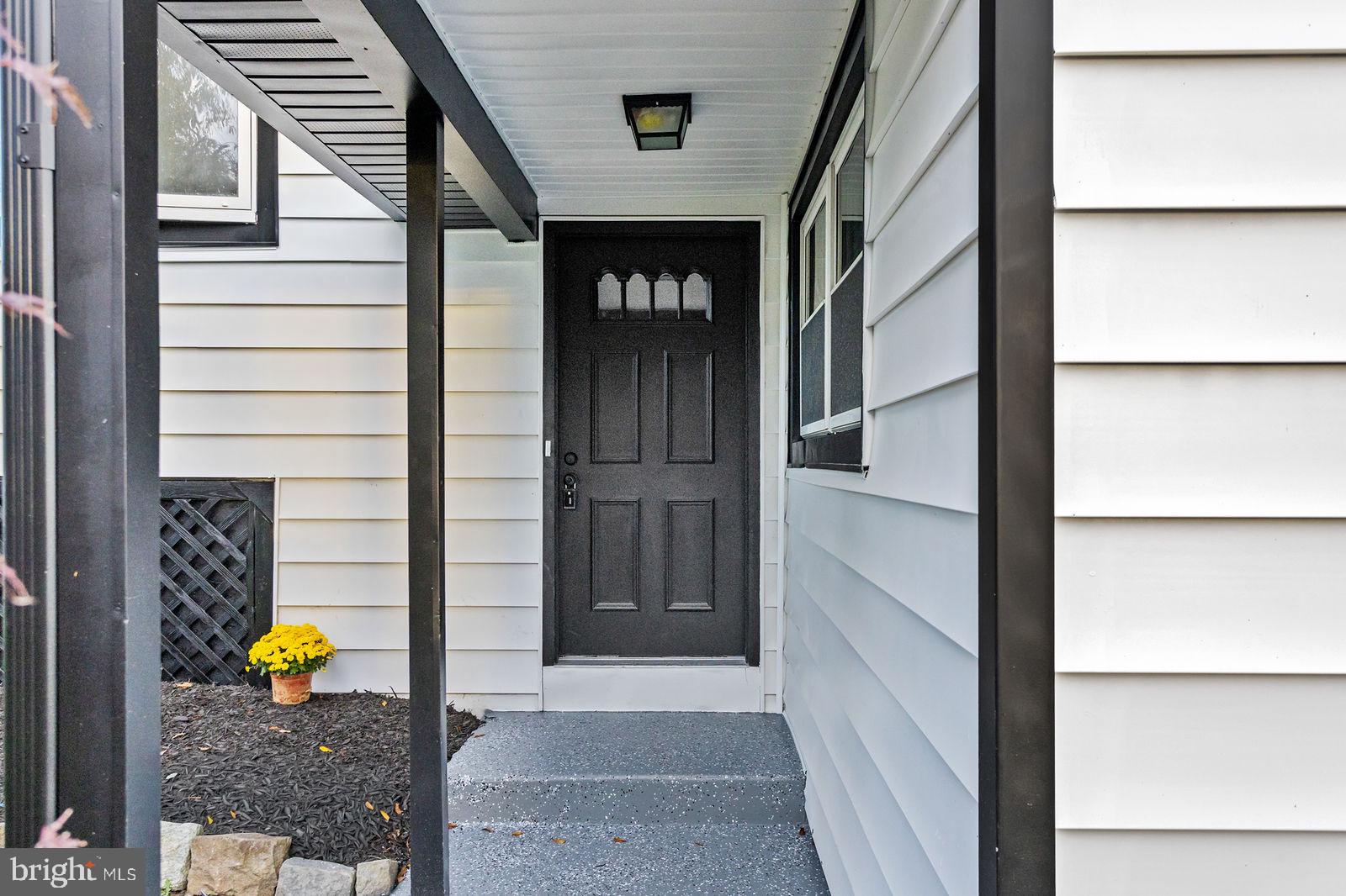 9 THORNTOWN LANE