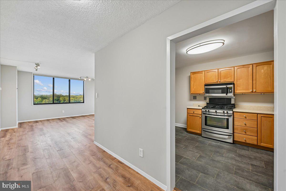 5225 POOKS HILL ROAD 1328N
