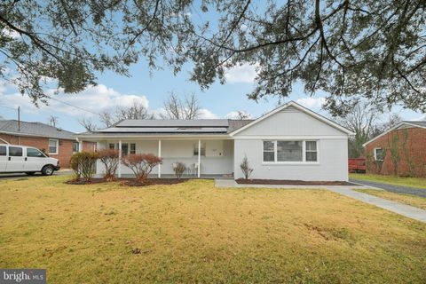 303 FOUNDRY LANE FORT WASHINGTON MD 20744