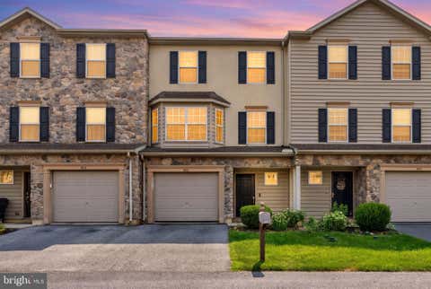 Townhouse For Sale - 1012 Yarn Court<br/> MOHRSVILLE, PA 19541