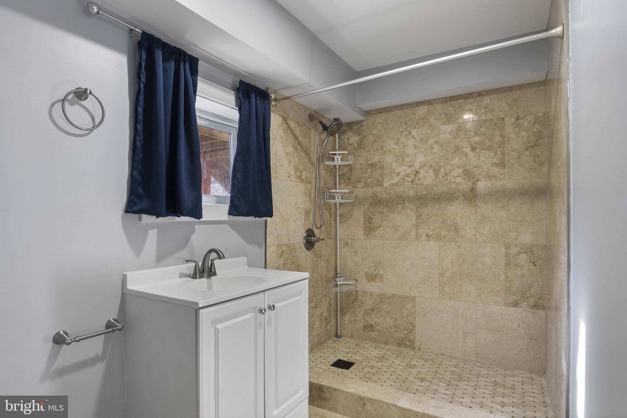 LAKE ARROWHEAD - Residential