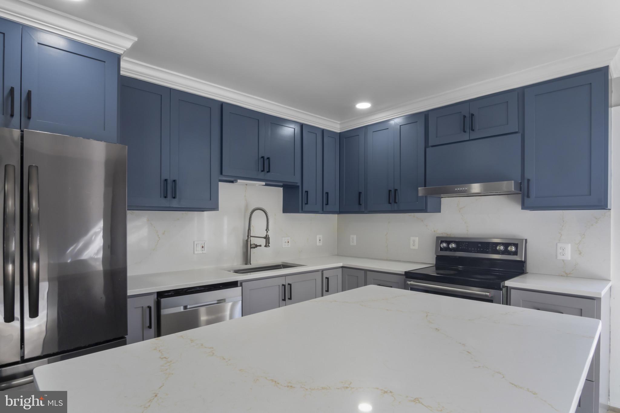 LAKE ARROWHEAD - Residential