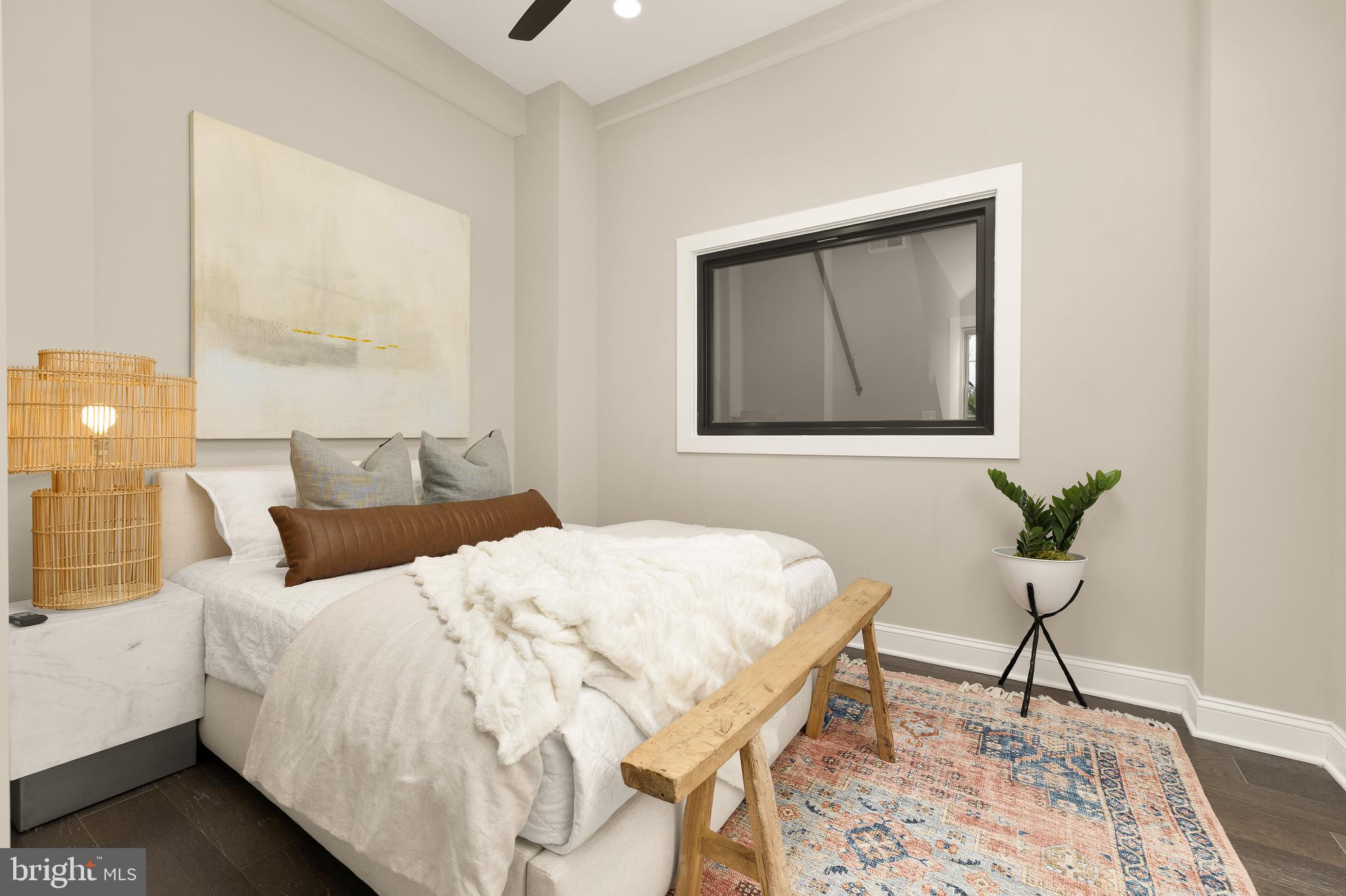 OLD TOWN ALEXANDRIA - Residential