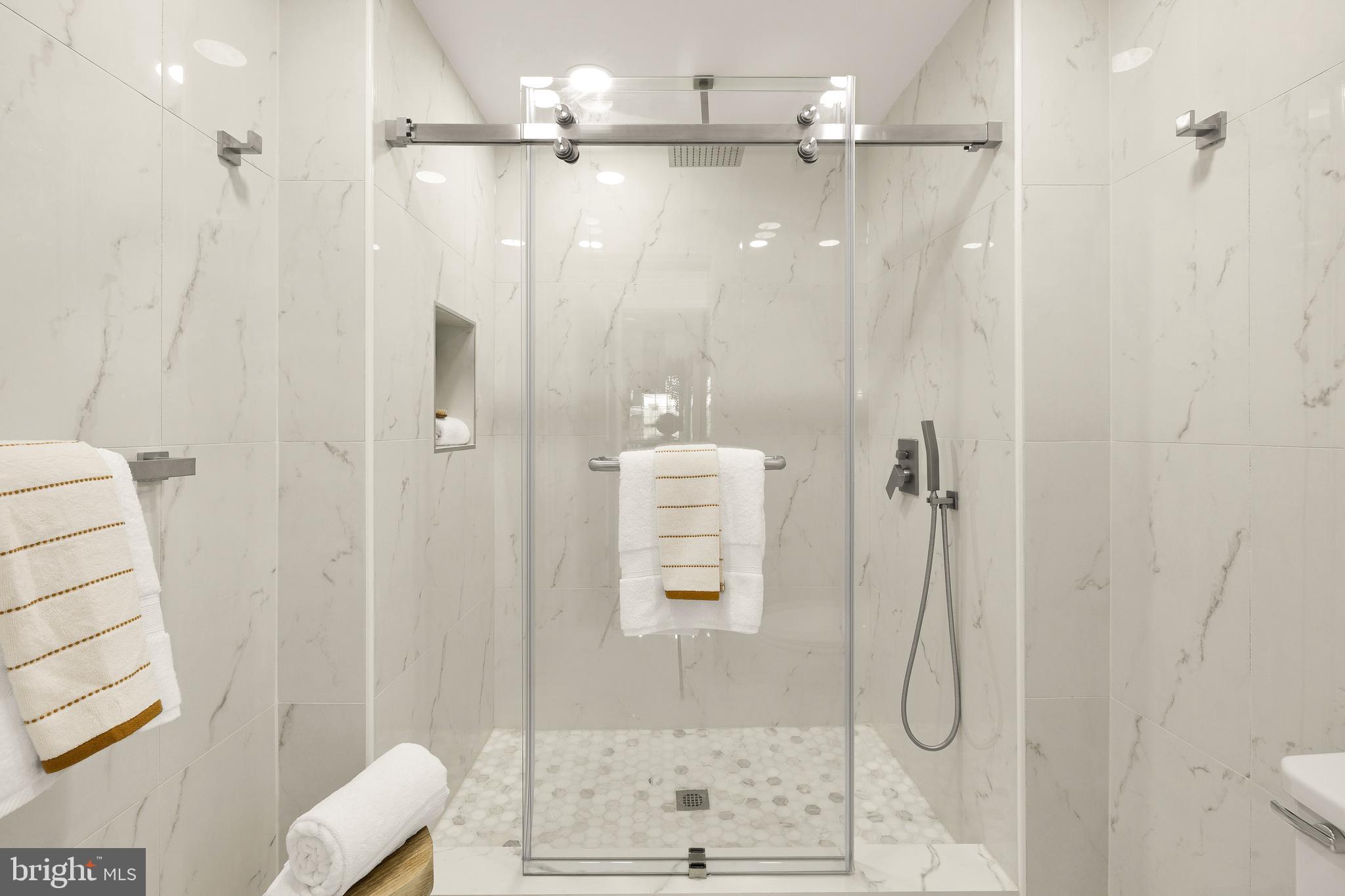 OLD TOWN ALEXANDRIA - Residential