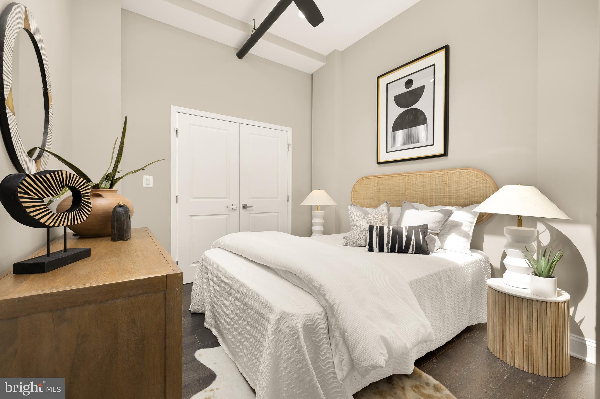 OLD TOWN ALEXANDRIA - Residential