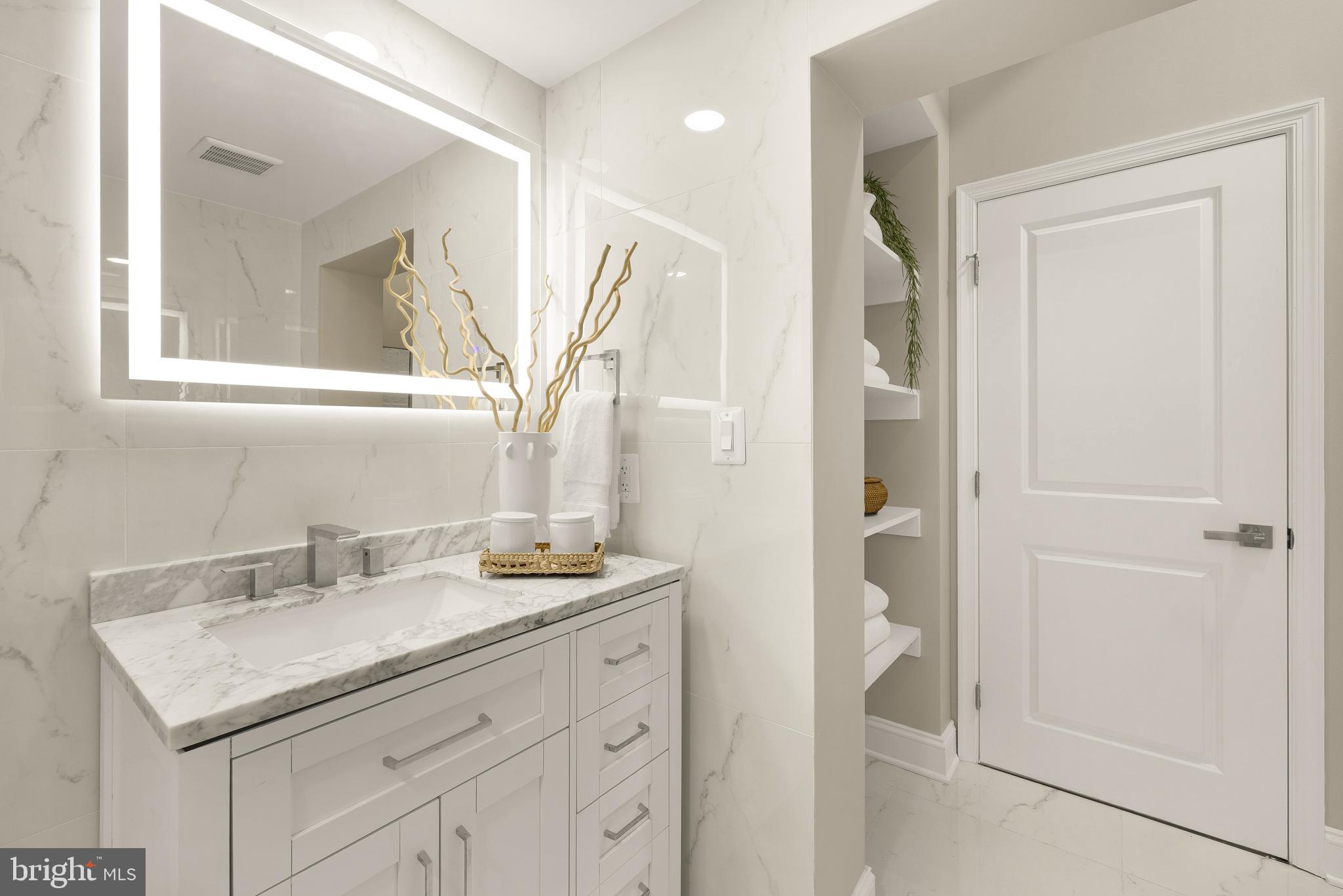 OLD TOWN ALEXANDRIA - Residential