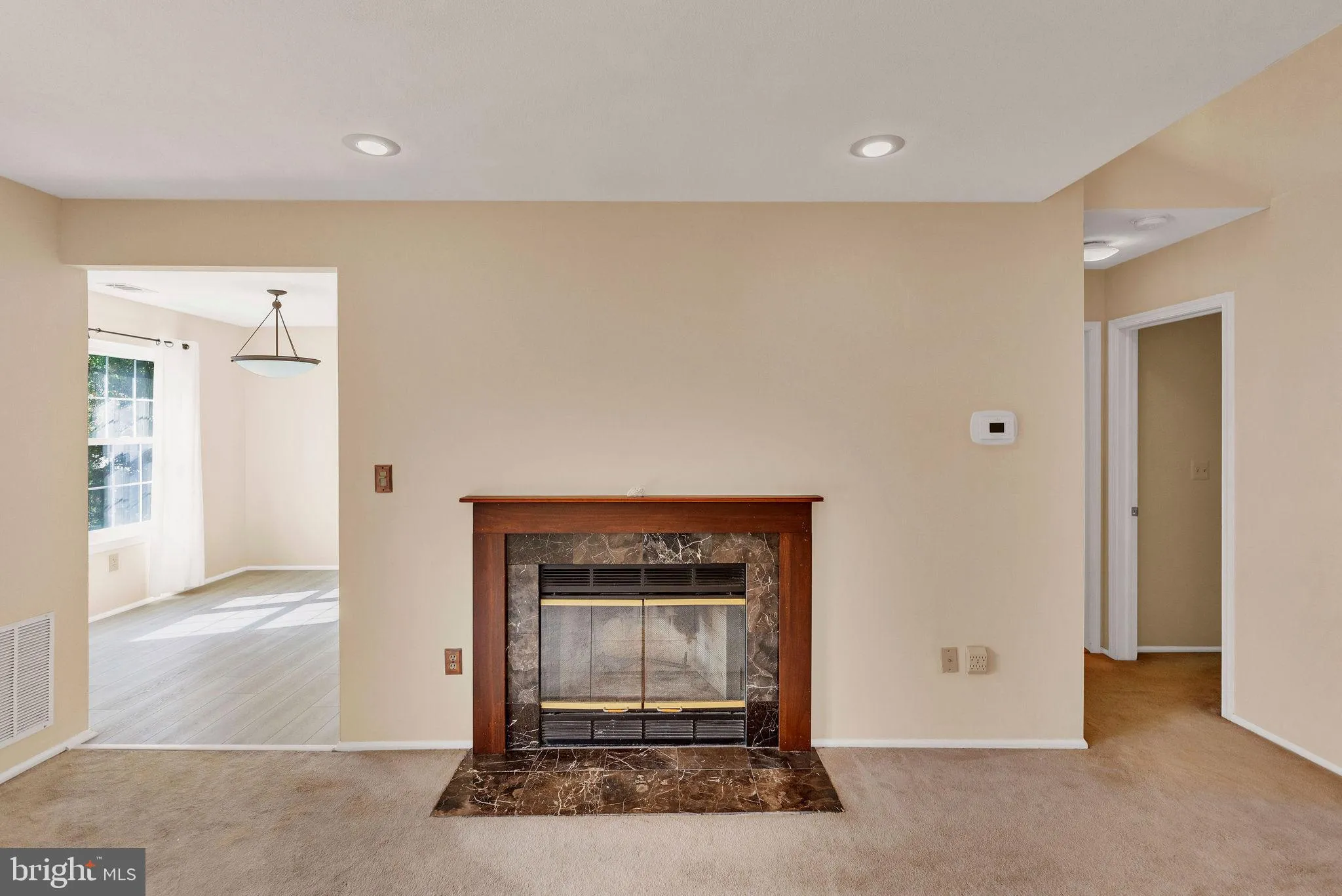 Monmouth Junction, New Jersey 08852, United States, 2 Bedrooms Bedrooms, ,2 BathroomsBathrooms,Residential,Active,205464