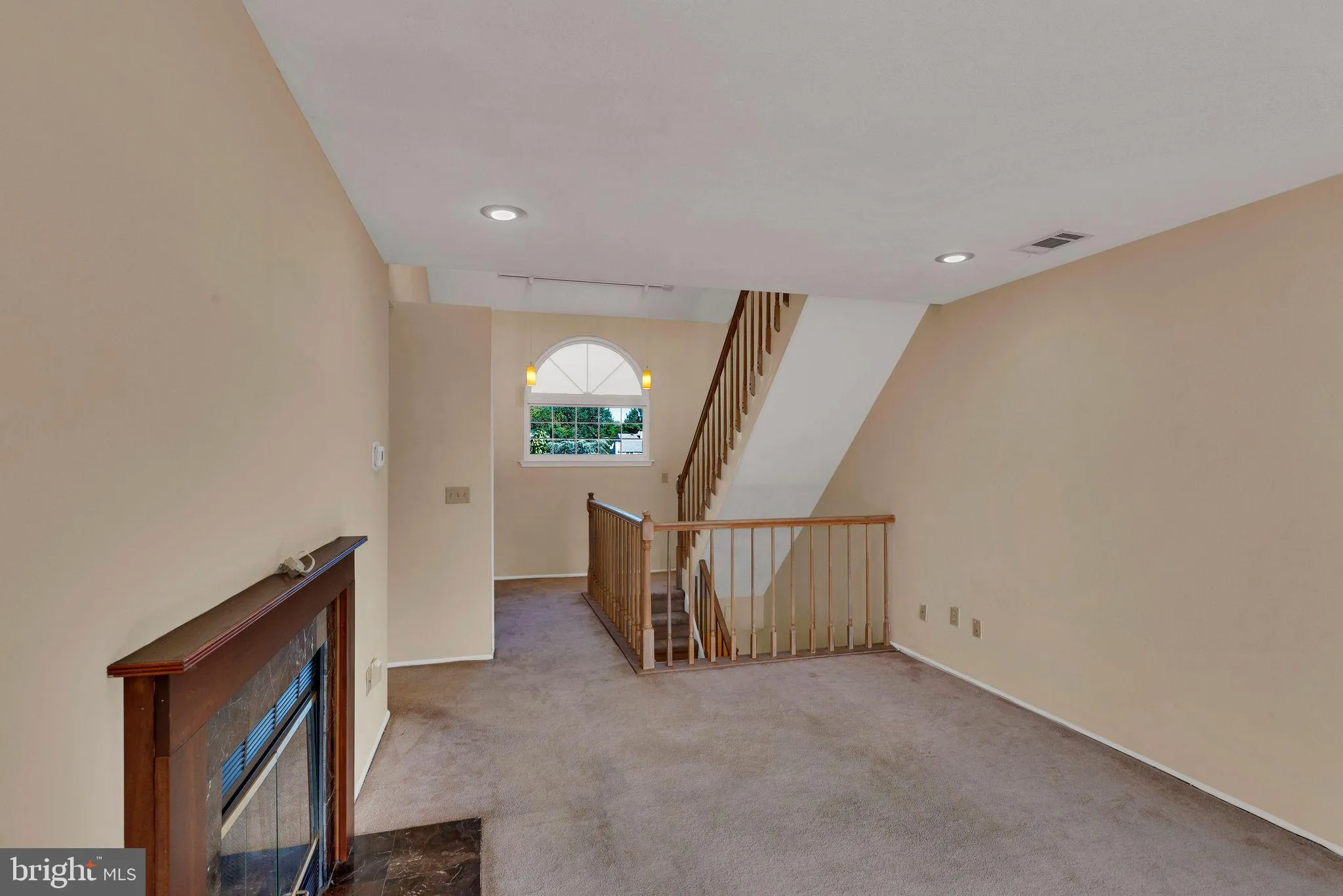 Monmouth Junction, New Jersey 08852, United States, 2 Bedrooms Bedrooms, ,2 BathroomsBathrooms,Residential,Active,205464