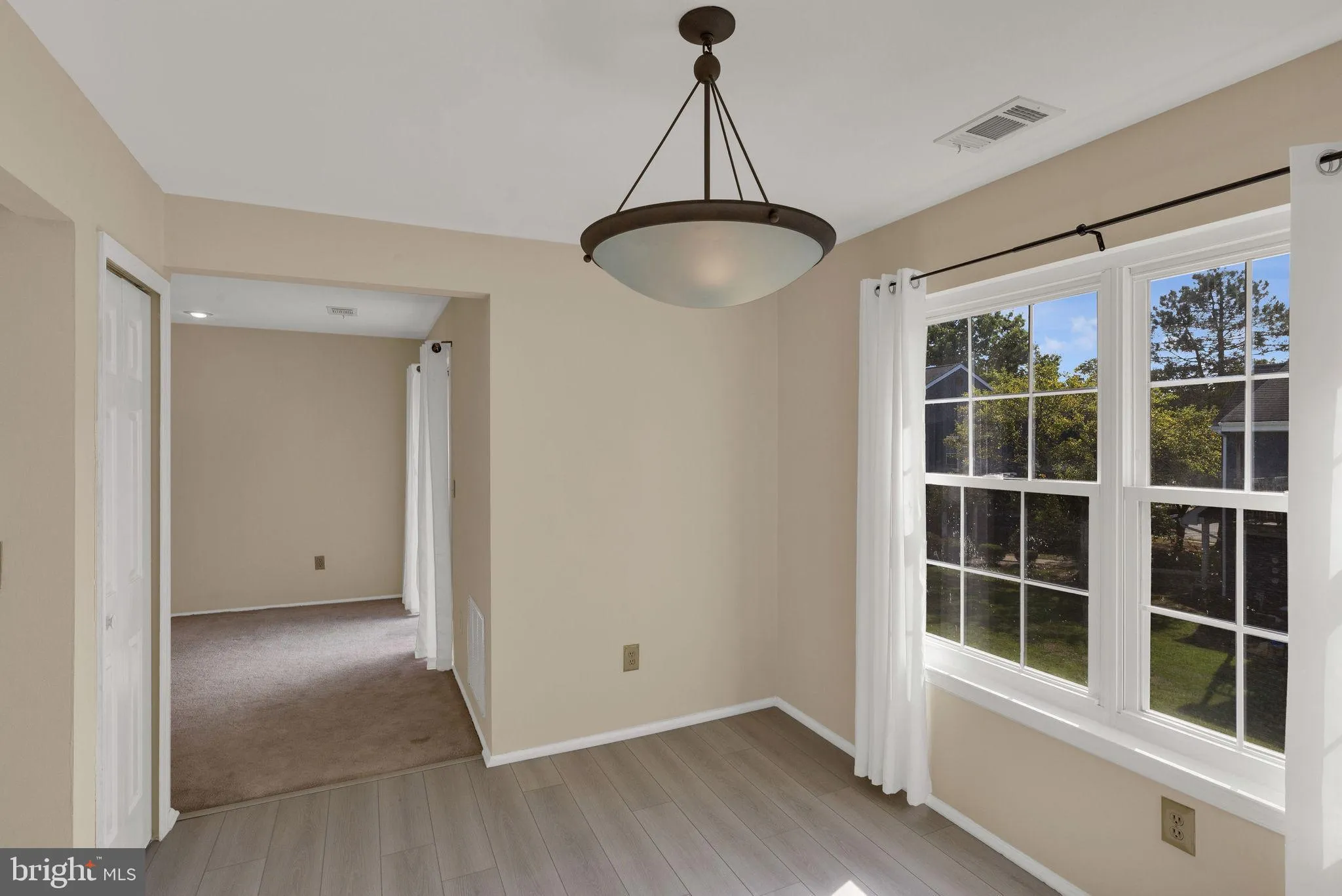 Monmouth Junction, New Jersey 08852, United States, 2 Bedrooms Bedrooms, ,2 BathroomsBathrooms,Residential,Active,205464