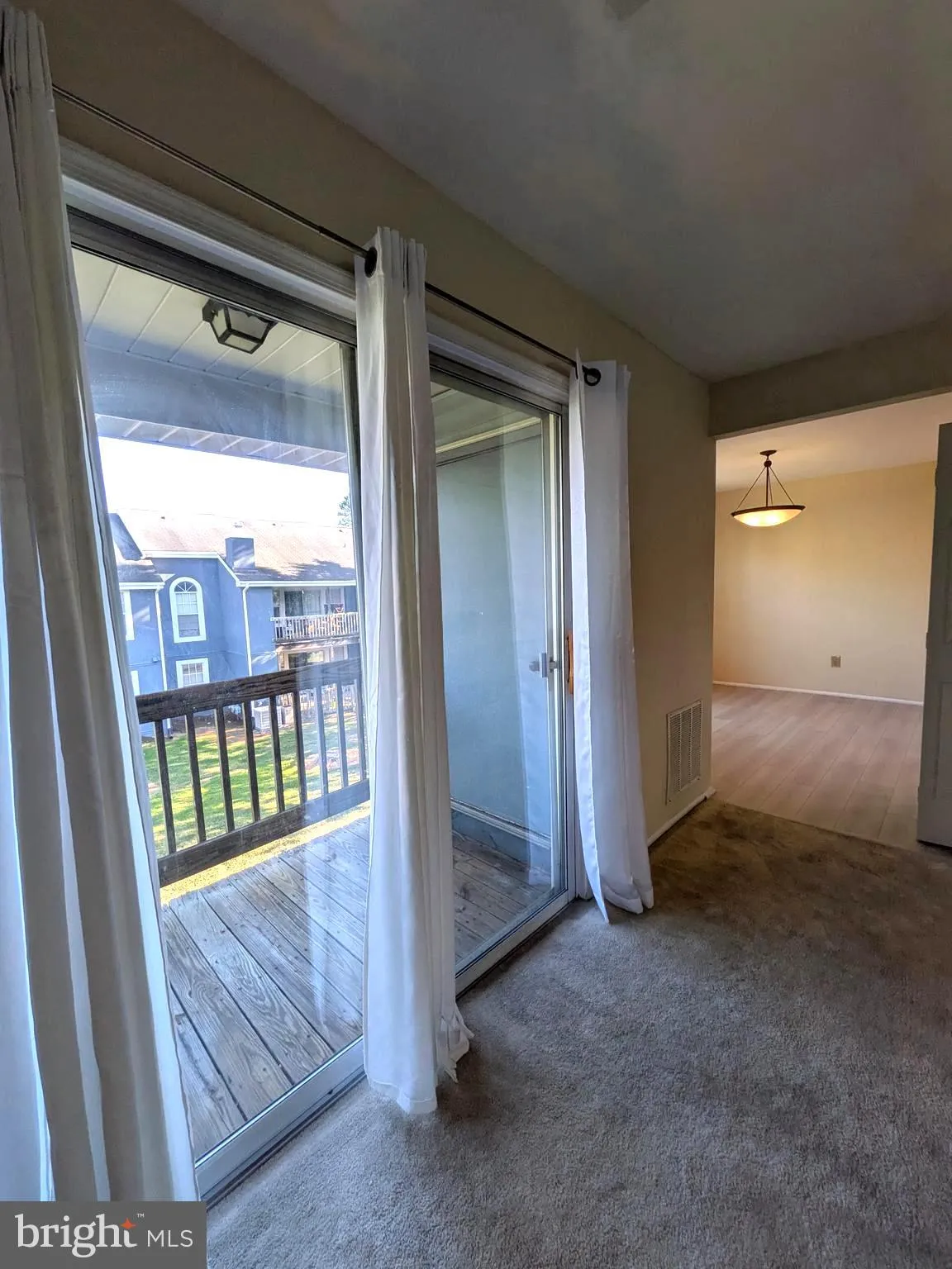 Monmouth Junction, New Jersey 08852, United States, 2 Bedrooms Bedrooms, ,2 BathroomsBathrooms,Residential,Active,205464