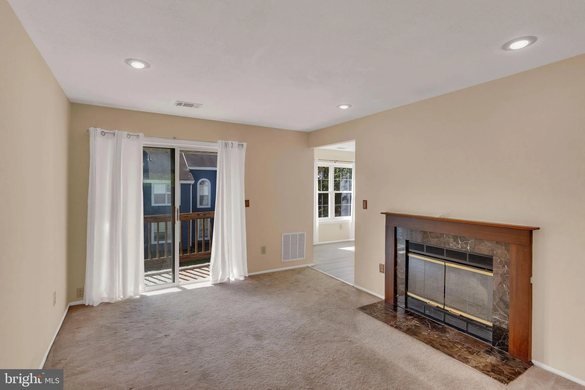 Monmouth Junction, New Jersey 08852, United States, 2 Bedrooms Bedrooms, ,2 BathroomsBathrooms,Residential,Active,205464