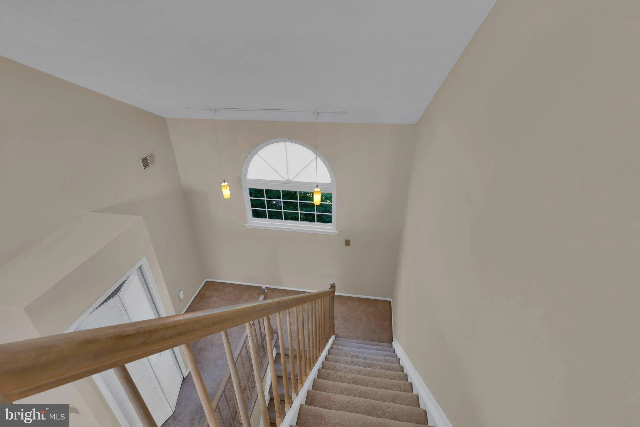 Monmouth Junction, New Jersey 08852, United States, 2 Bedrooms Bedrooms, ,2 BathroomsBathrooms,Residential,Active,205464