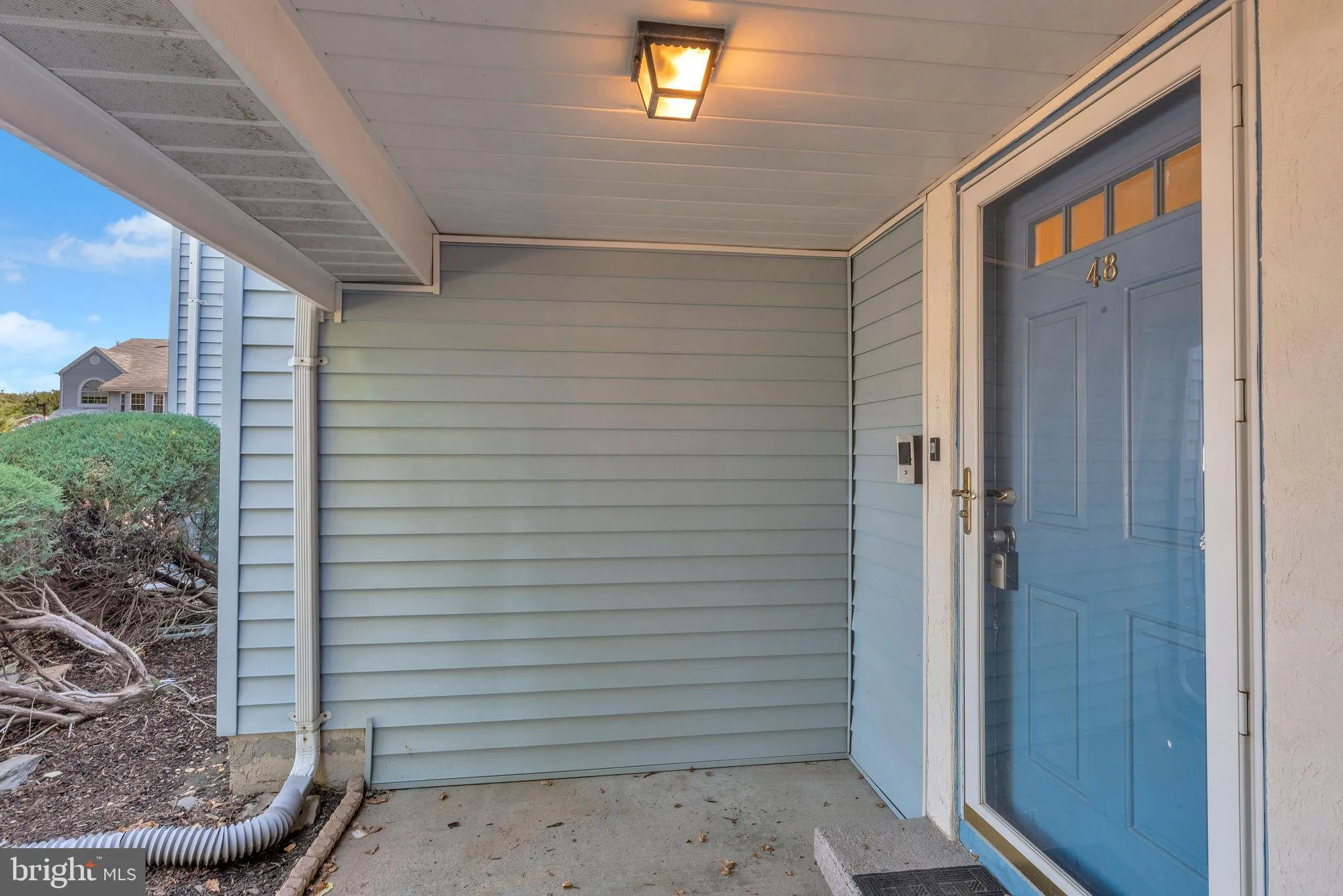 Monmouth Junction, New Jersey 08852, United States, 2 Bedrooms Bedrooms, ,2 BathroomsBathrooms,Residential,Active,205464