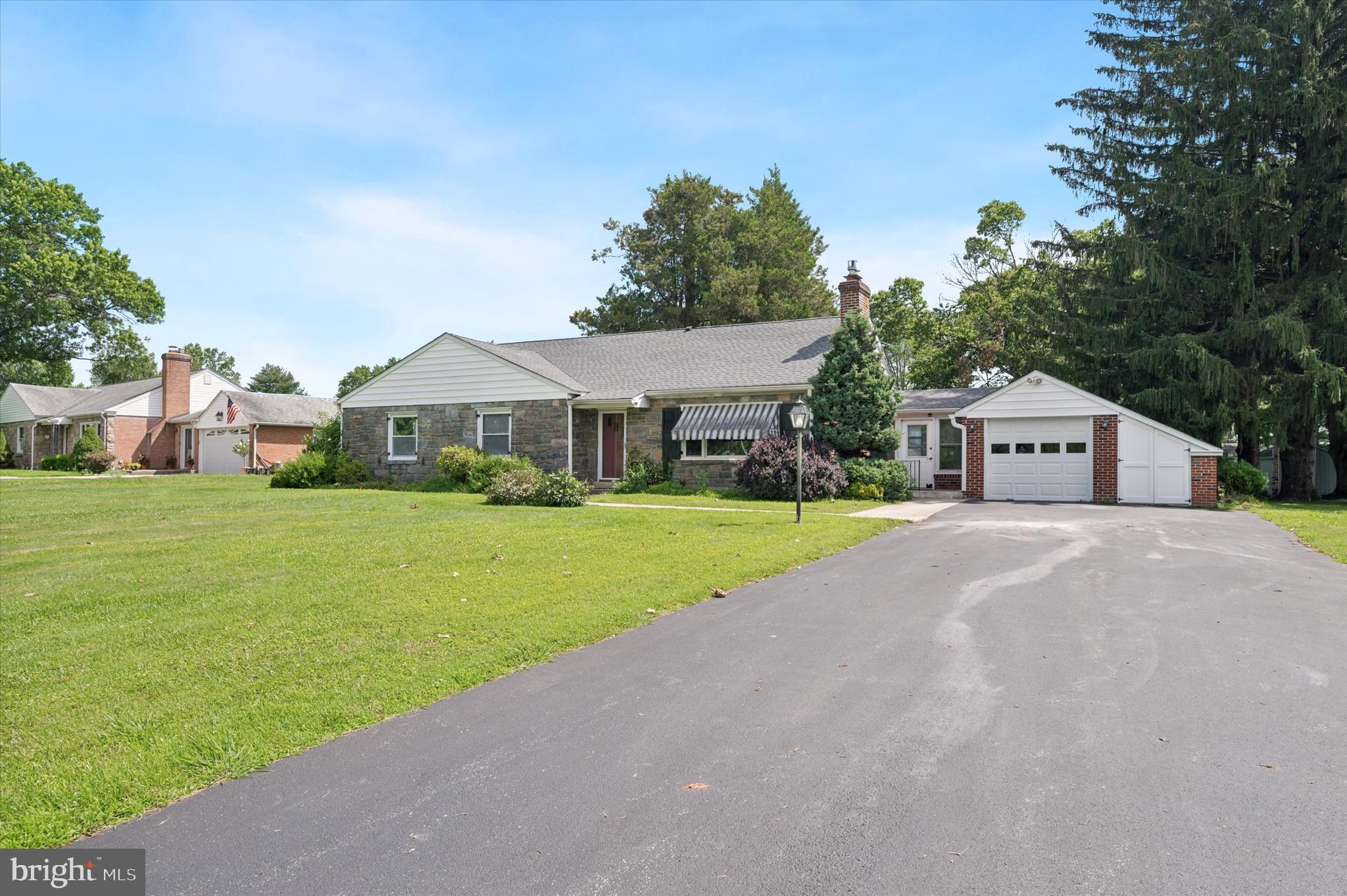 1007 JAMESTOWN ROAD