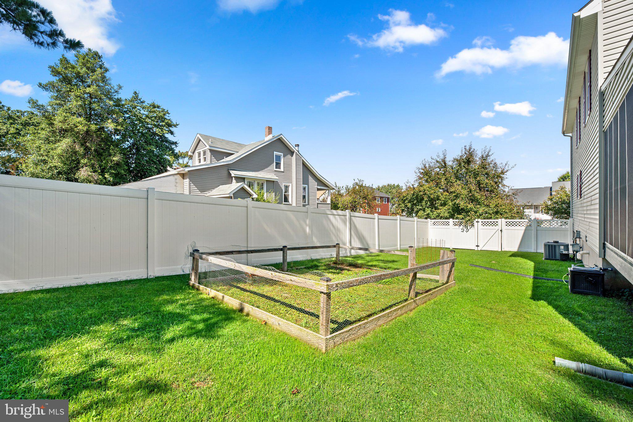 WHITTEMORE PARK - Residential