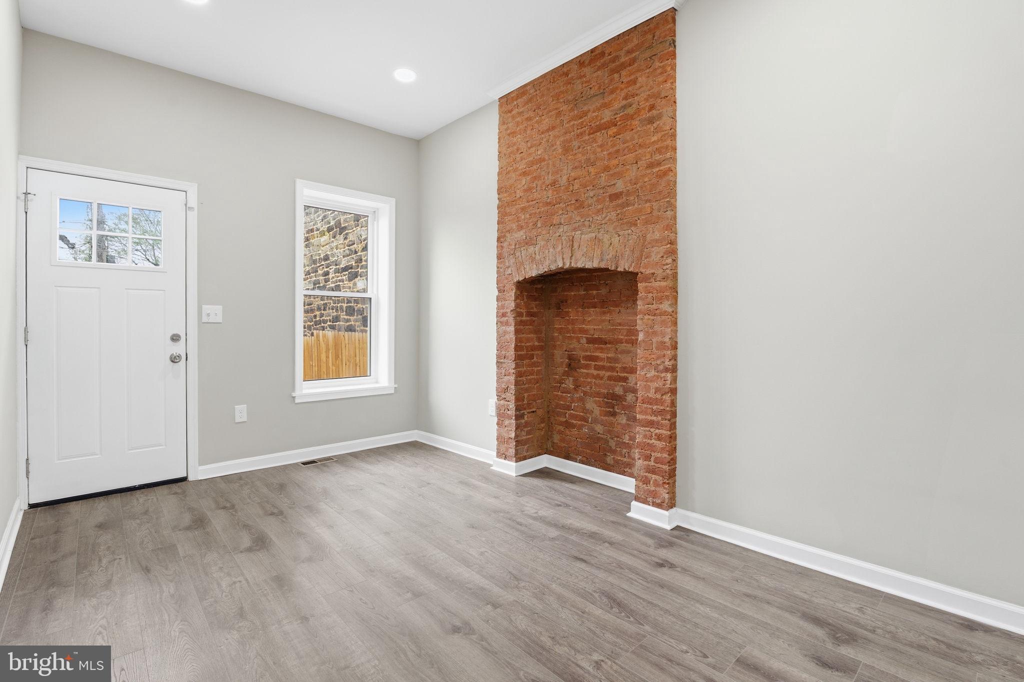 SANDTOWN-WINCHESTER - Residential