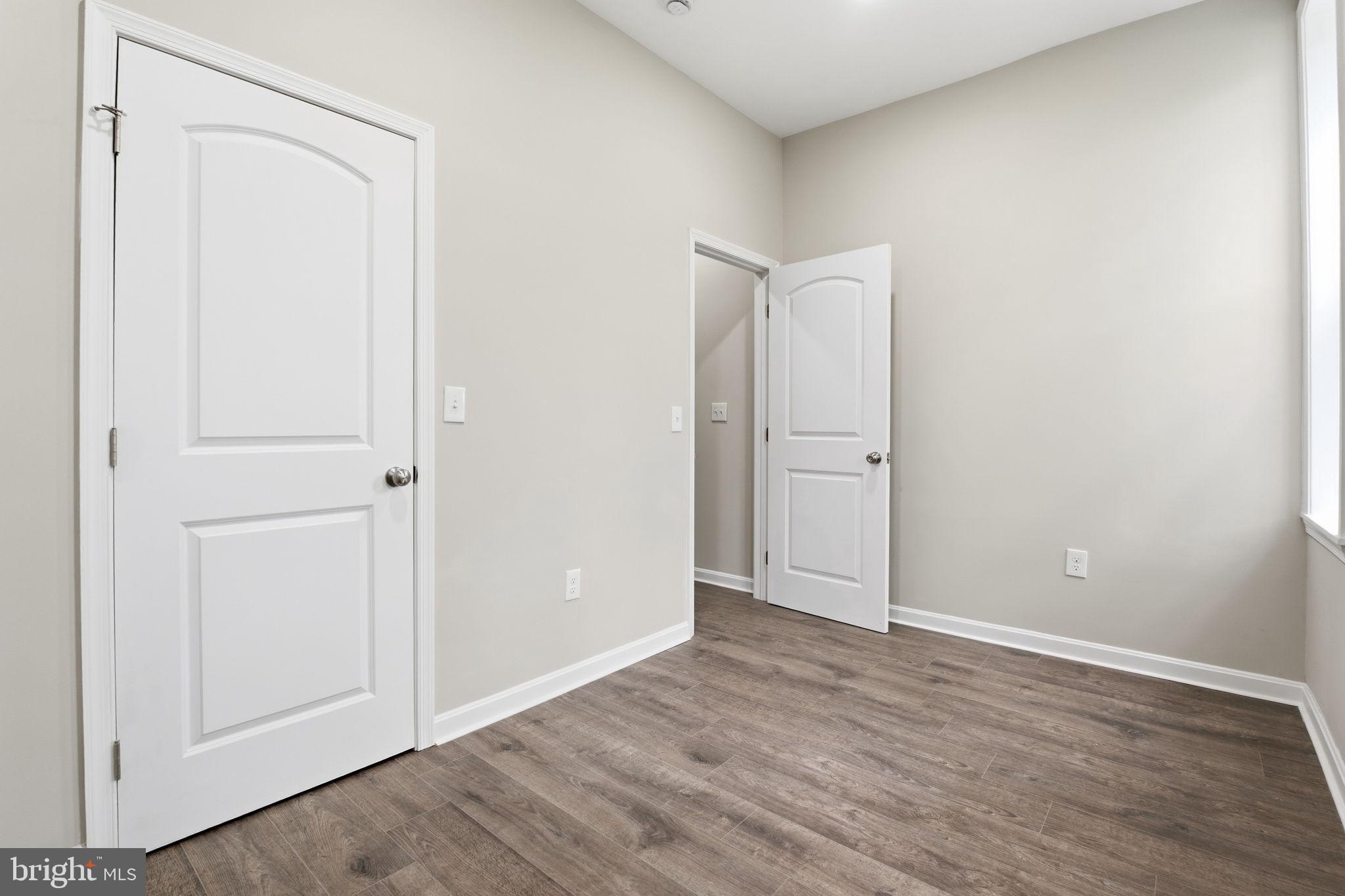 SANDTOWN-WINCHESTER - Residential