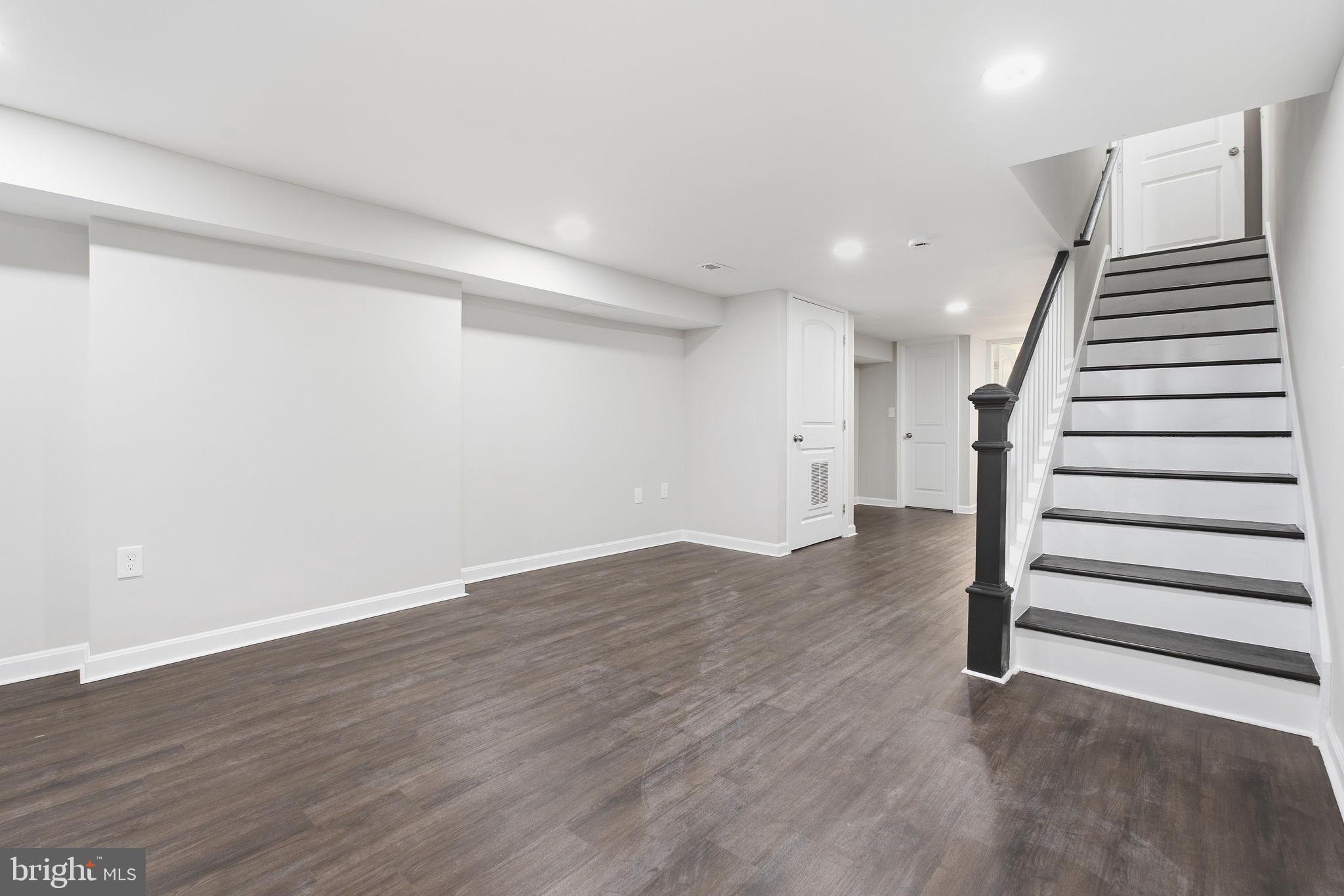 SANDTOWN-WINCHESTER - Residential
