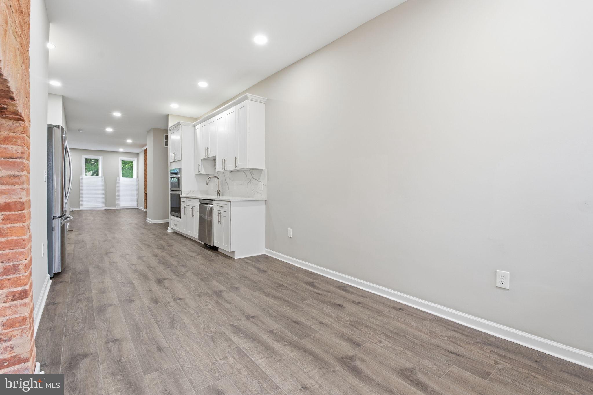 SANDTOWN-WINCHESTER - Residential