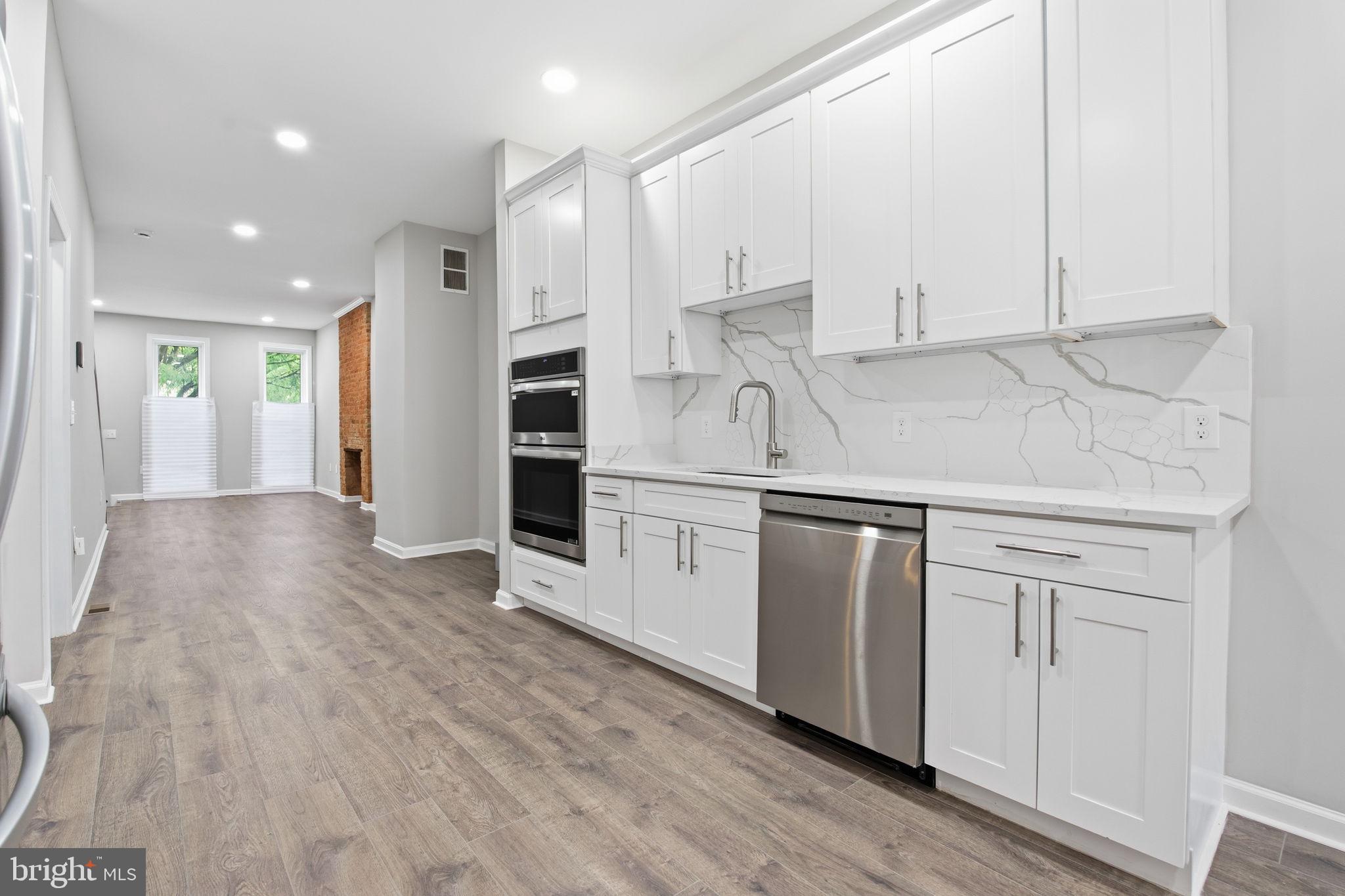 SANDTOWN-WINCHESTER - Residential