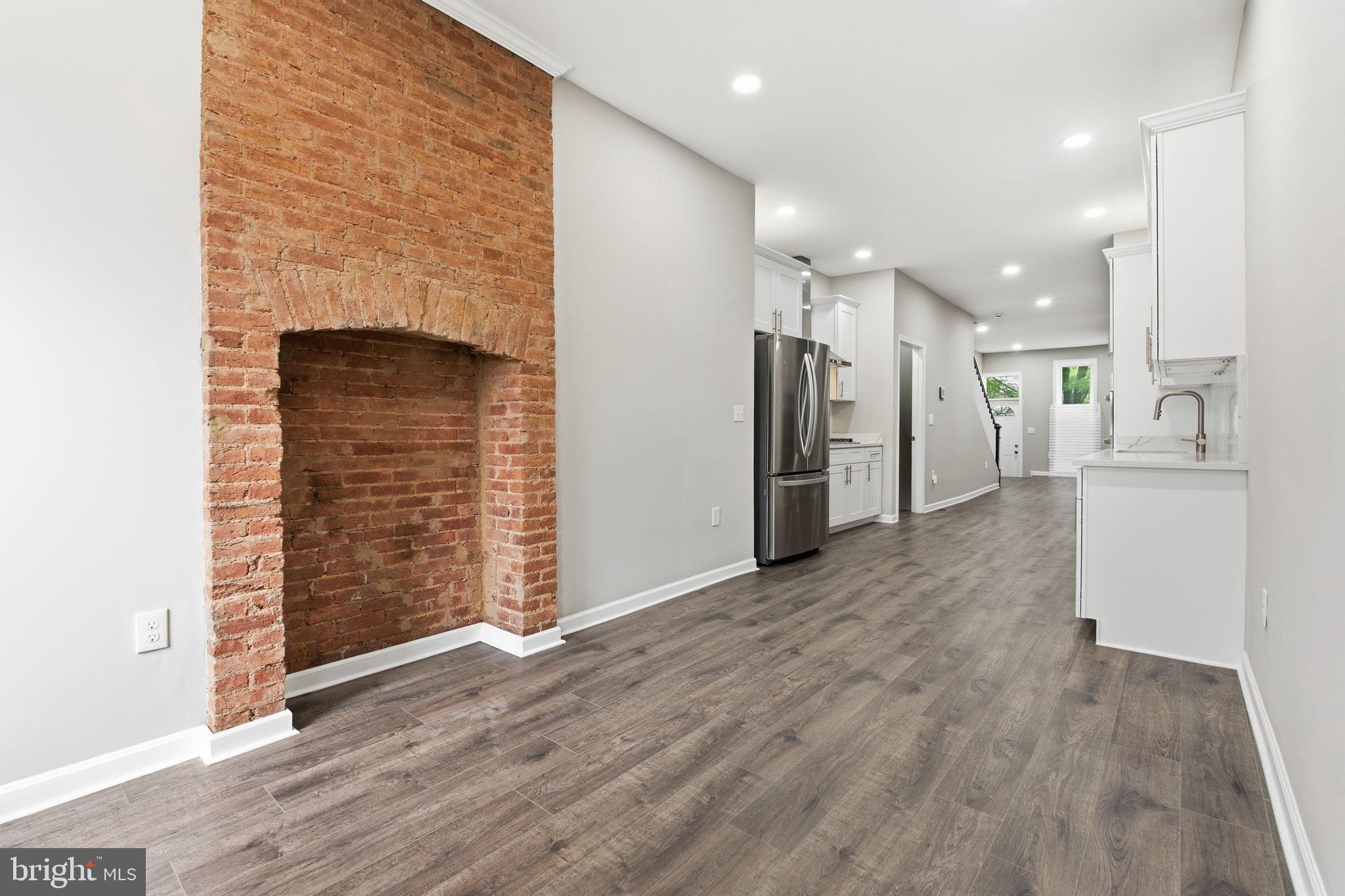 SANDTOWN-WINCHESTER - Residential