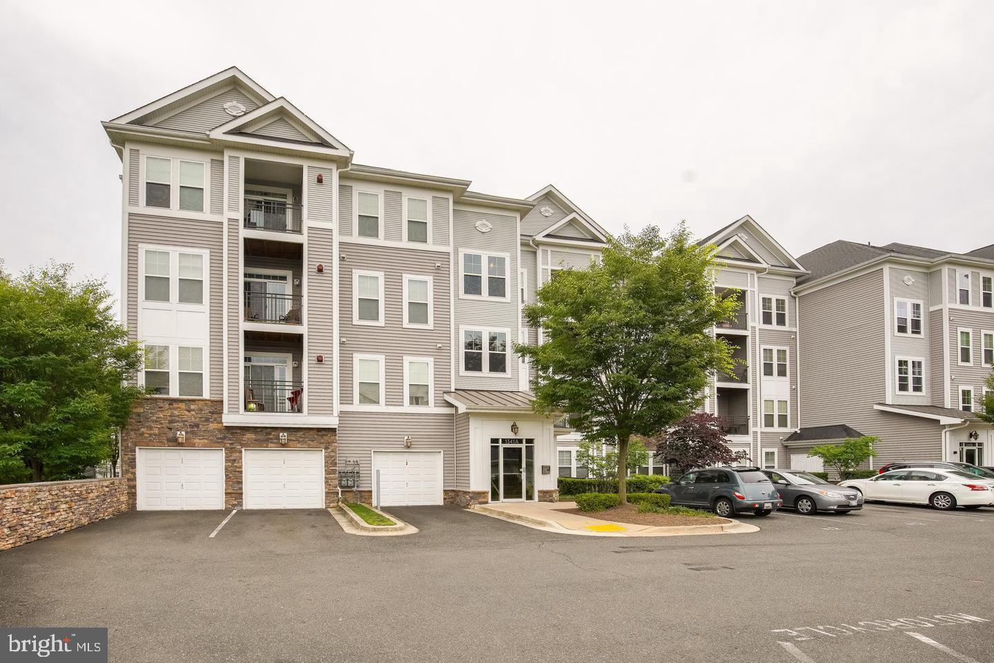 1341 KAREN BOULEVARD 404