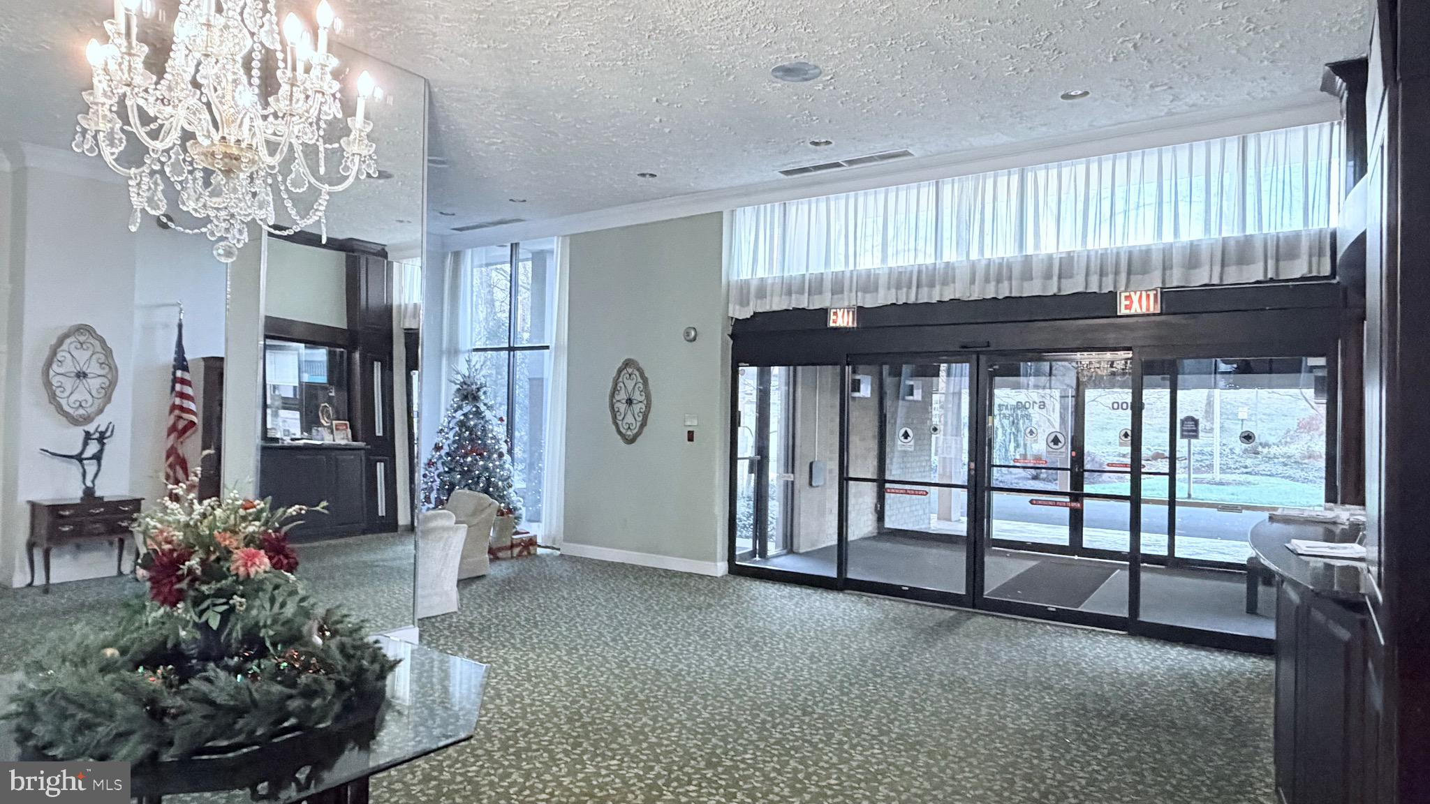 TOWERS IN WESTCHESTER PARK - Residential