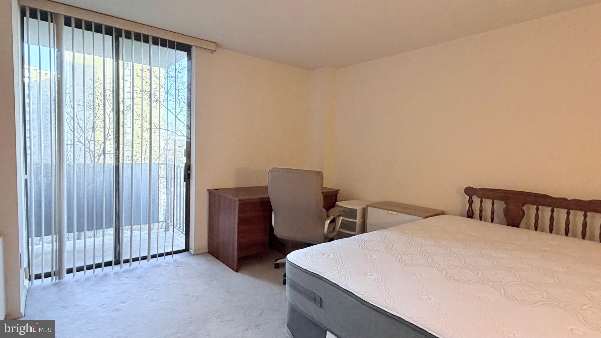 TOWERS IN WESTCHESTER PARK - Residential