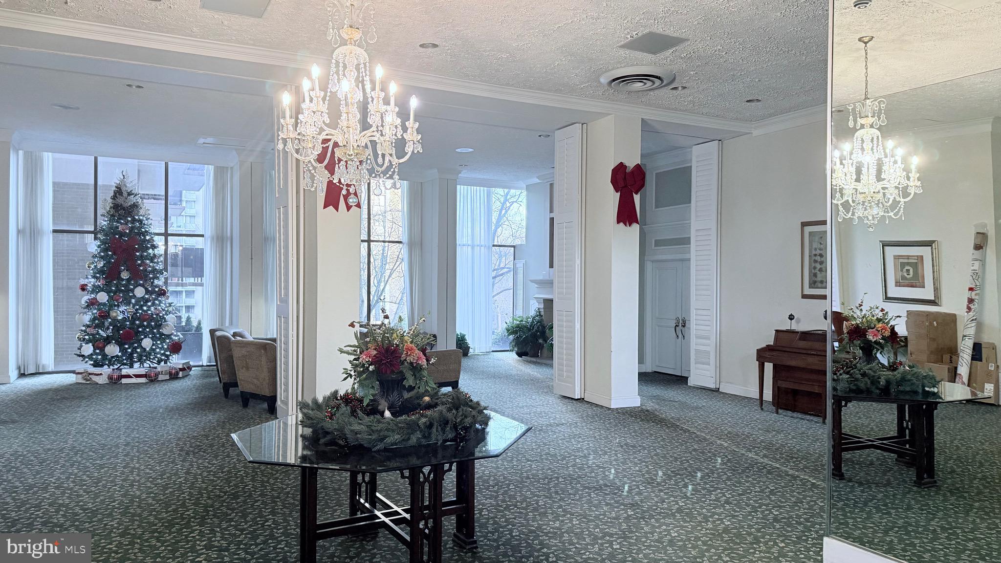 TOWERS IN WESTCHESTER PARK - Residential