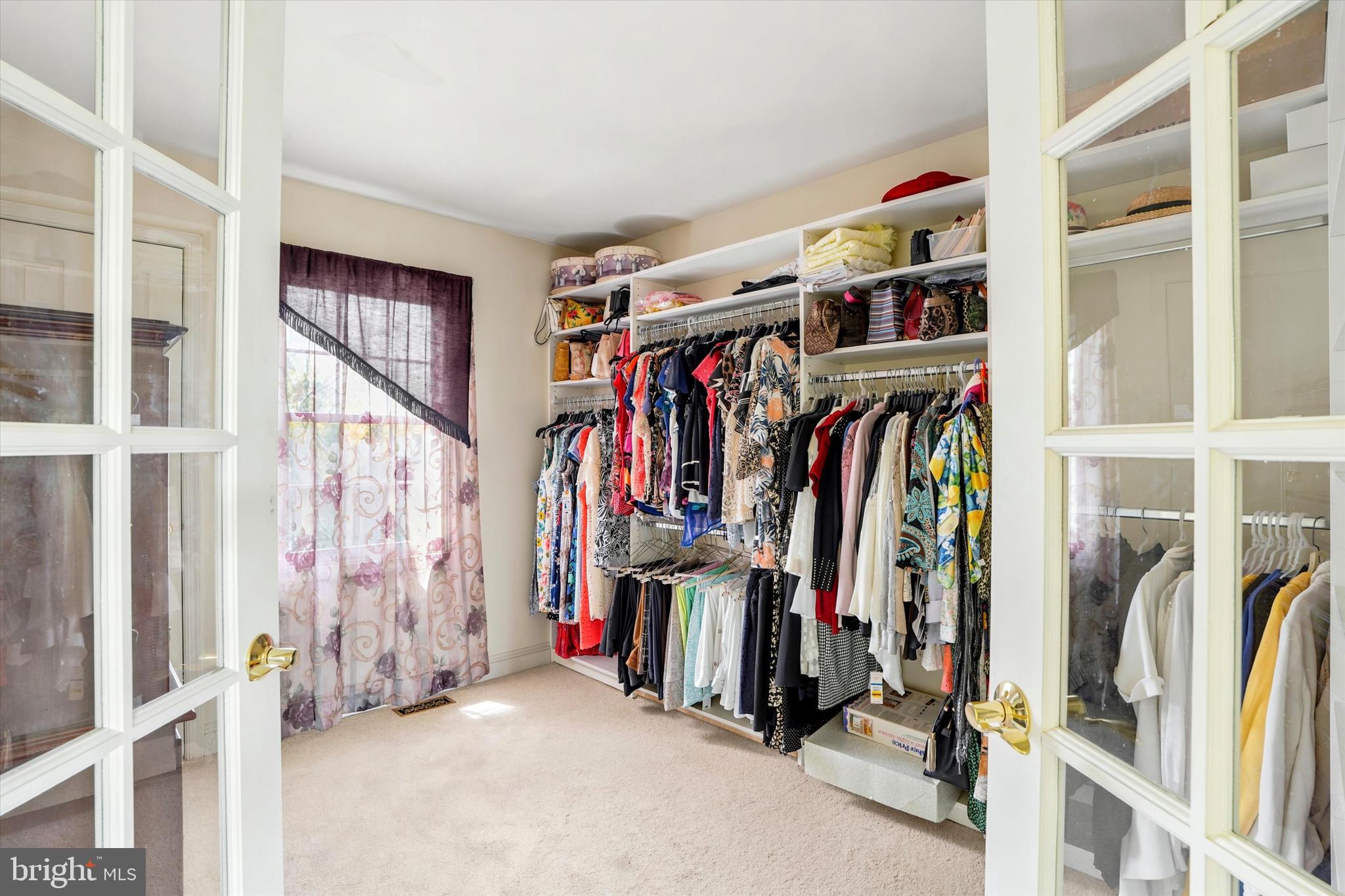 HORSHAM CHASE - Residential