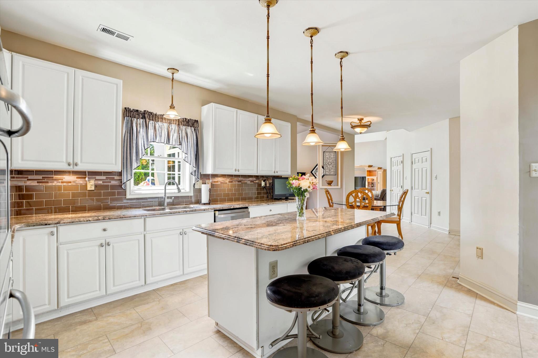 HORSHAM CHASE - Residential