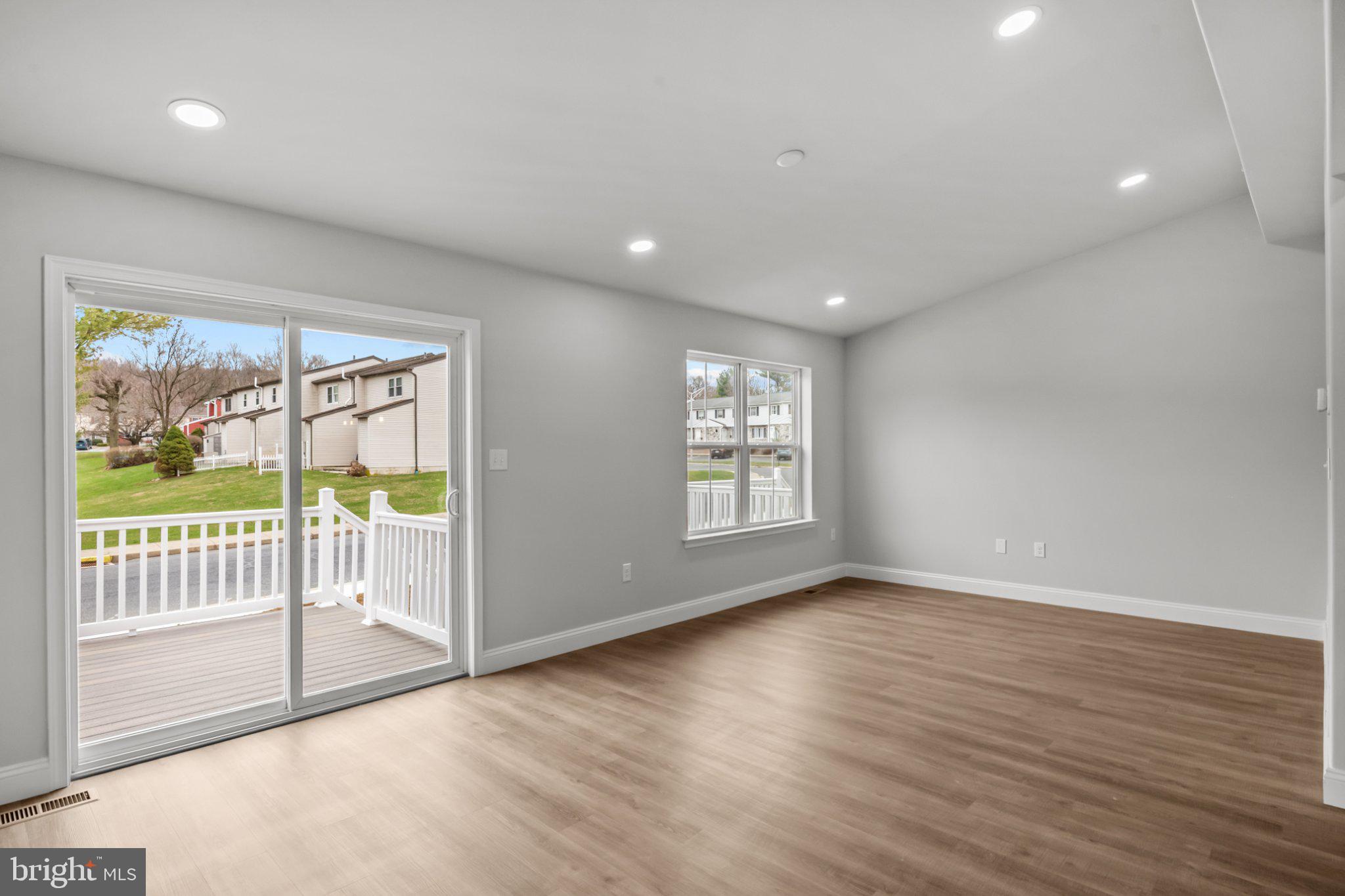 HAWKSTONE VILLAGE - Residential