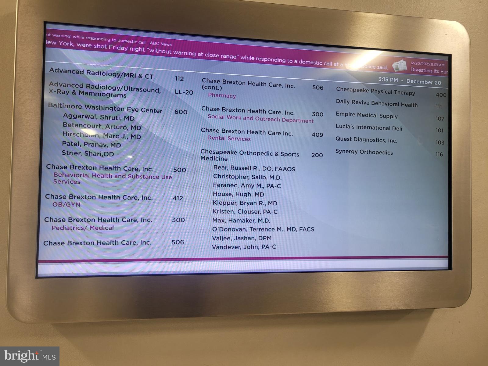 Main image without alt text