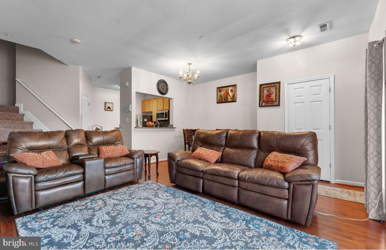 SEVEN OAKS - Residential