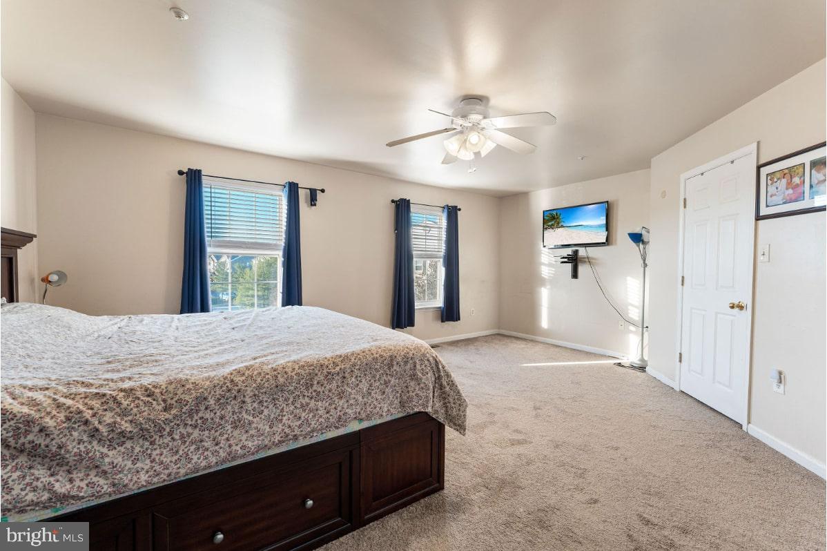 SEVEN OAKS - Residential